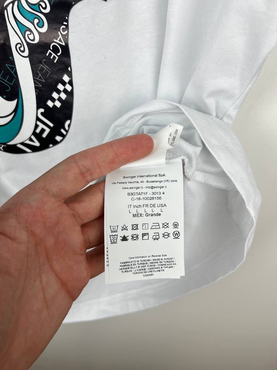 Versace Versace Jeans luxury t-shirts size L Size US L / EU 52-54 / 3 - 3 Thumbnail