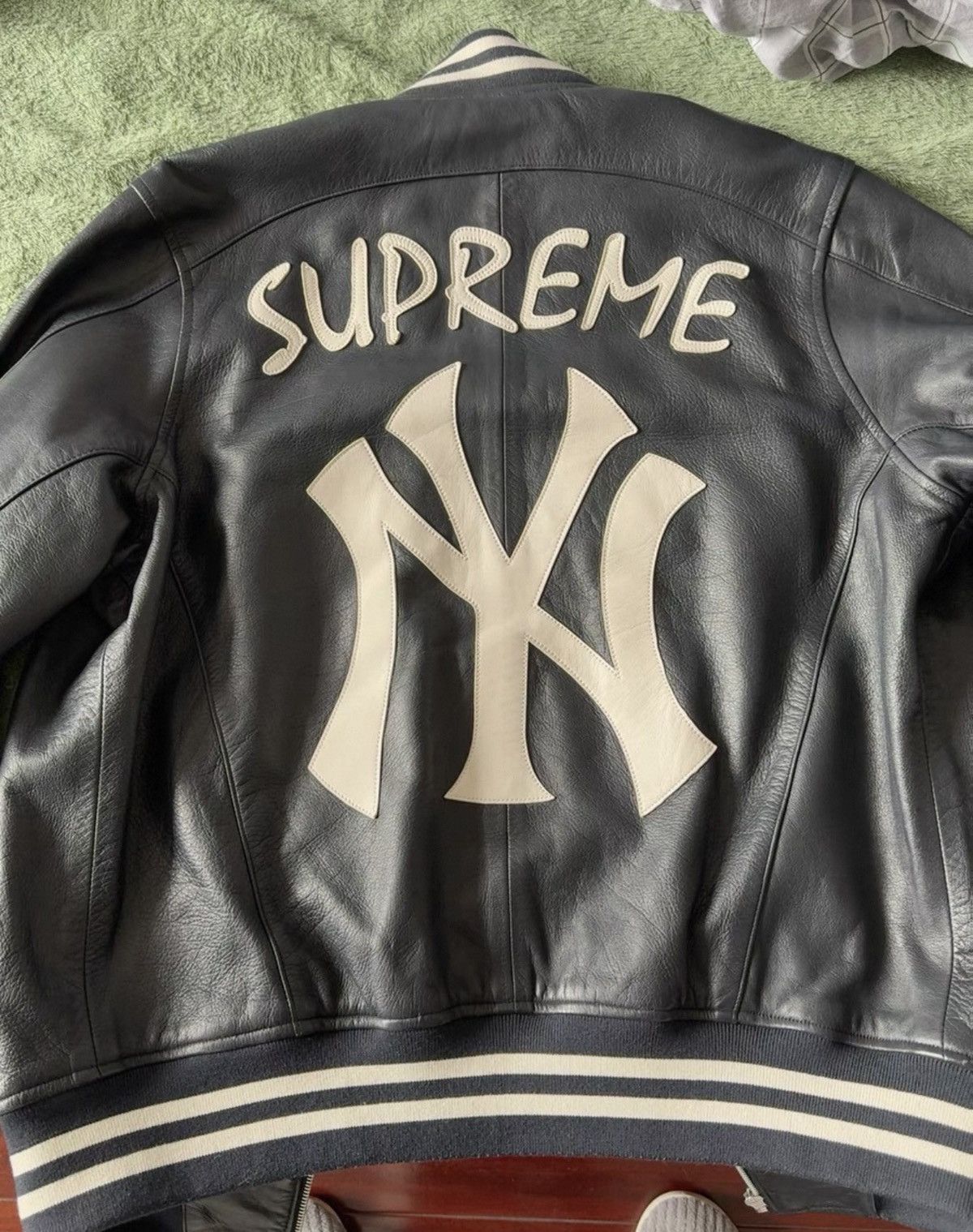 New York Yankees × Supreme Supreme yankees mlb leather bomber Jacket Size US M / EU 48-50 / 2 - 1 Thumbnail