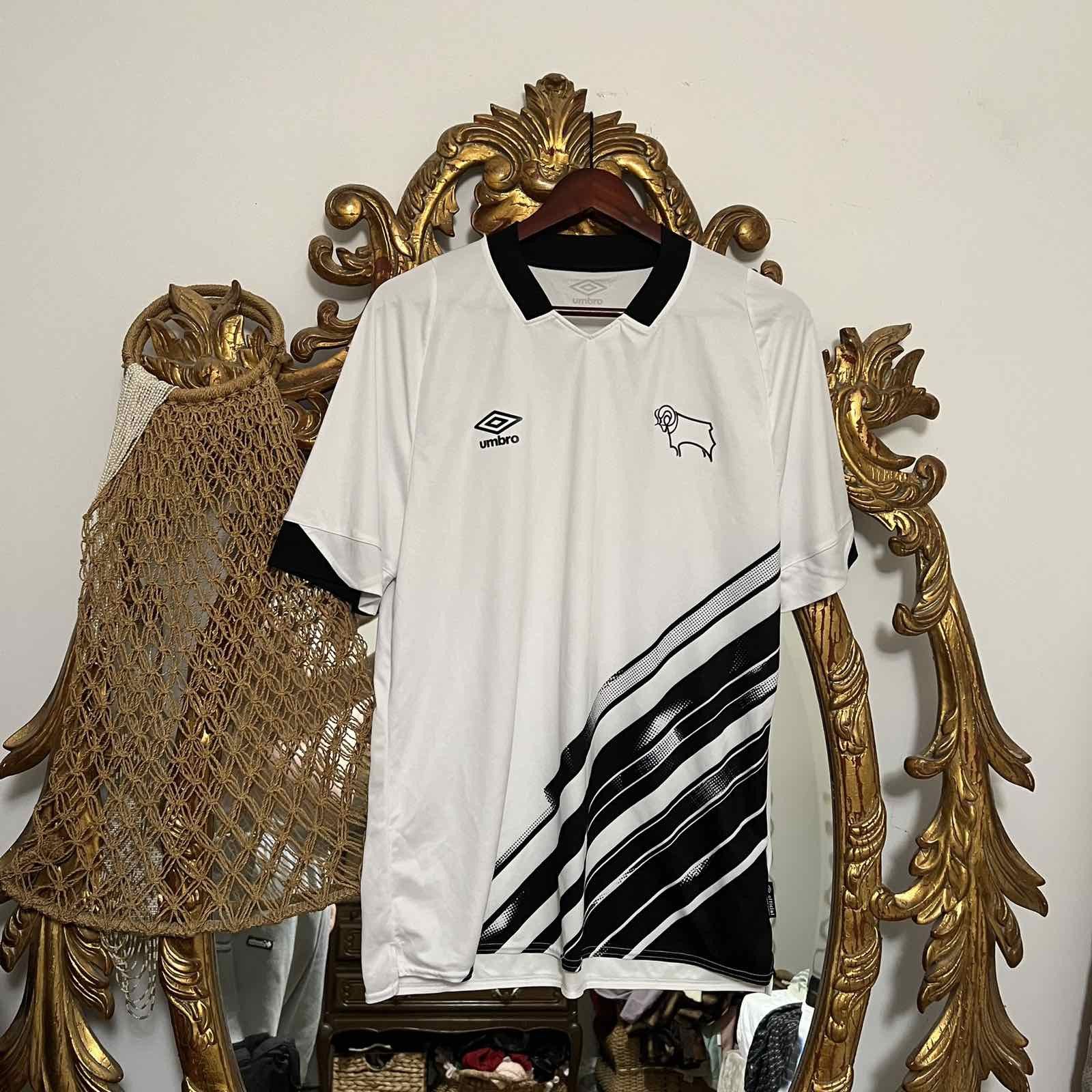 Umbro Derby County 19-20 Umbro home football jersey shirt Sz XL Size US XL / EU 56 / 4 - 1 Thumbnail