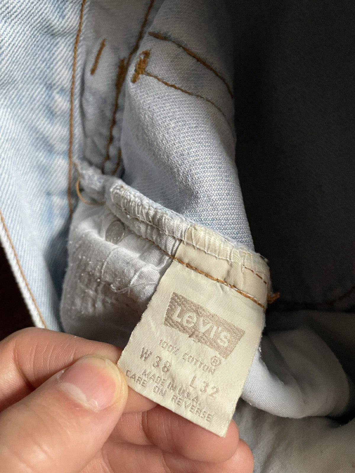 Levi's × Vintage Vintage Light Blue Levi’s 505 Denim Jeans USA made Size US 34 / EU 50 - 13 Thumbnail