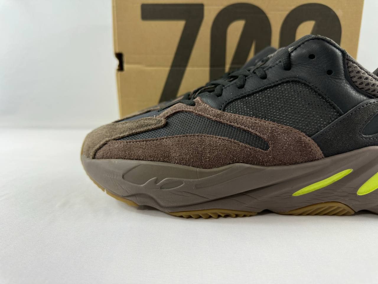 Adidas adidas Yeezy Boost 700 'Mauve' 2018 EE9614 Size US 12 / EU 45 - 8 Thumbnail