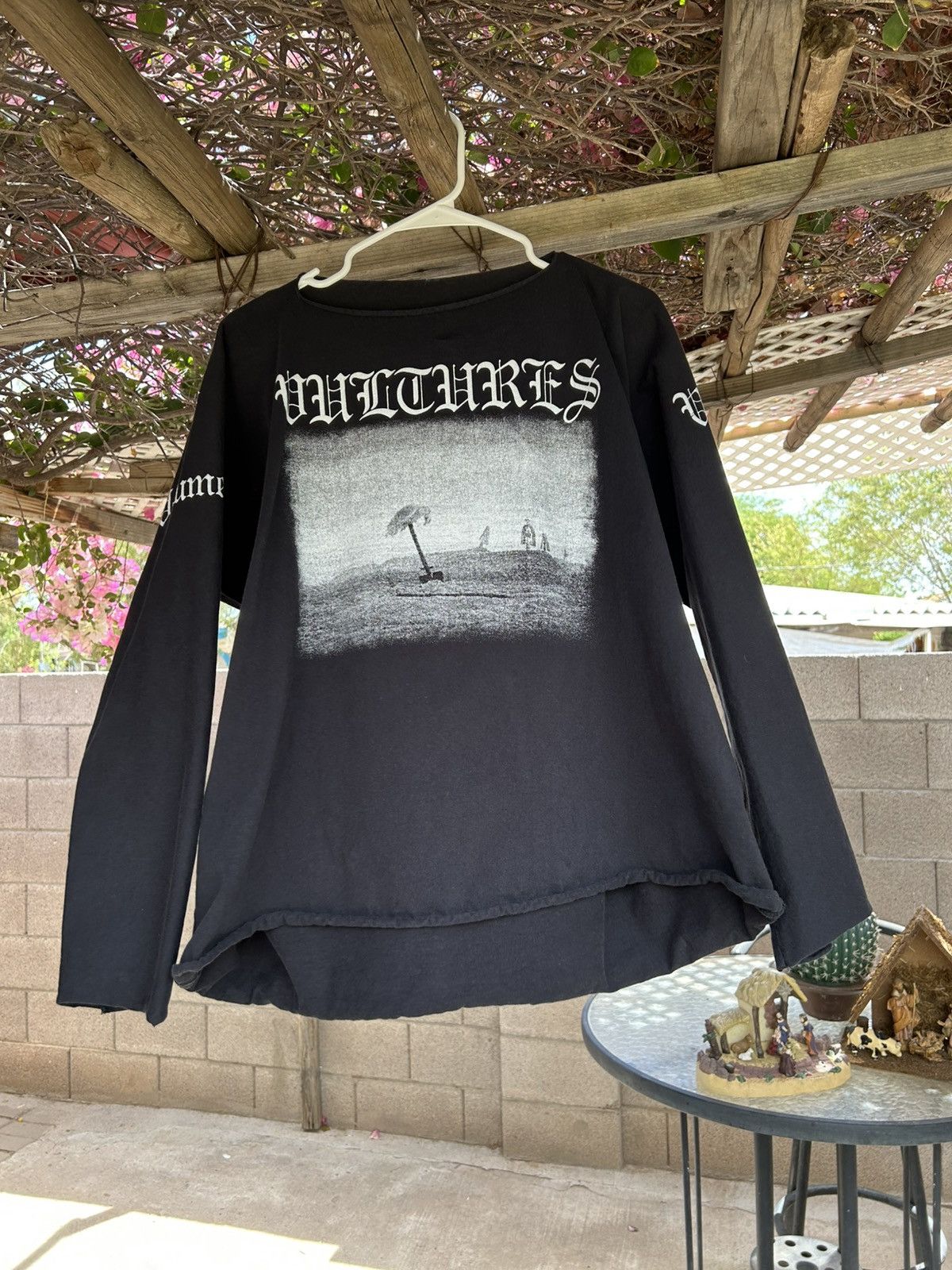 Yeezy Vultures | Grailed
