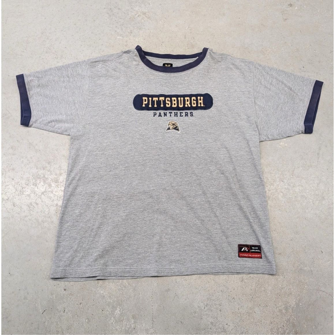 NCAA × Vintage Vintage Pittsburgh Panthers NCAA Pro Player T-shirt Size US XL / EU 56 / 4 - 1 Thumbnail