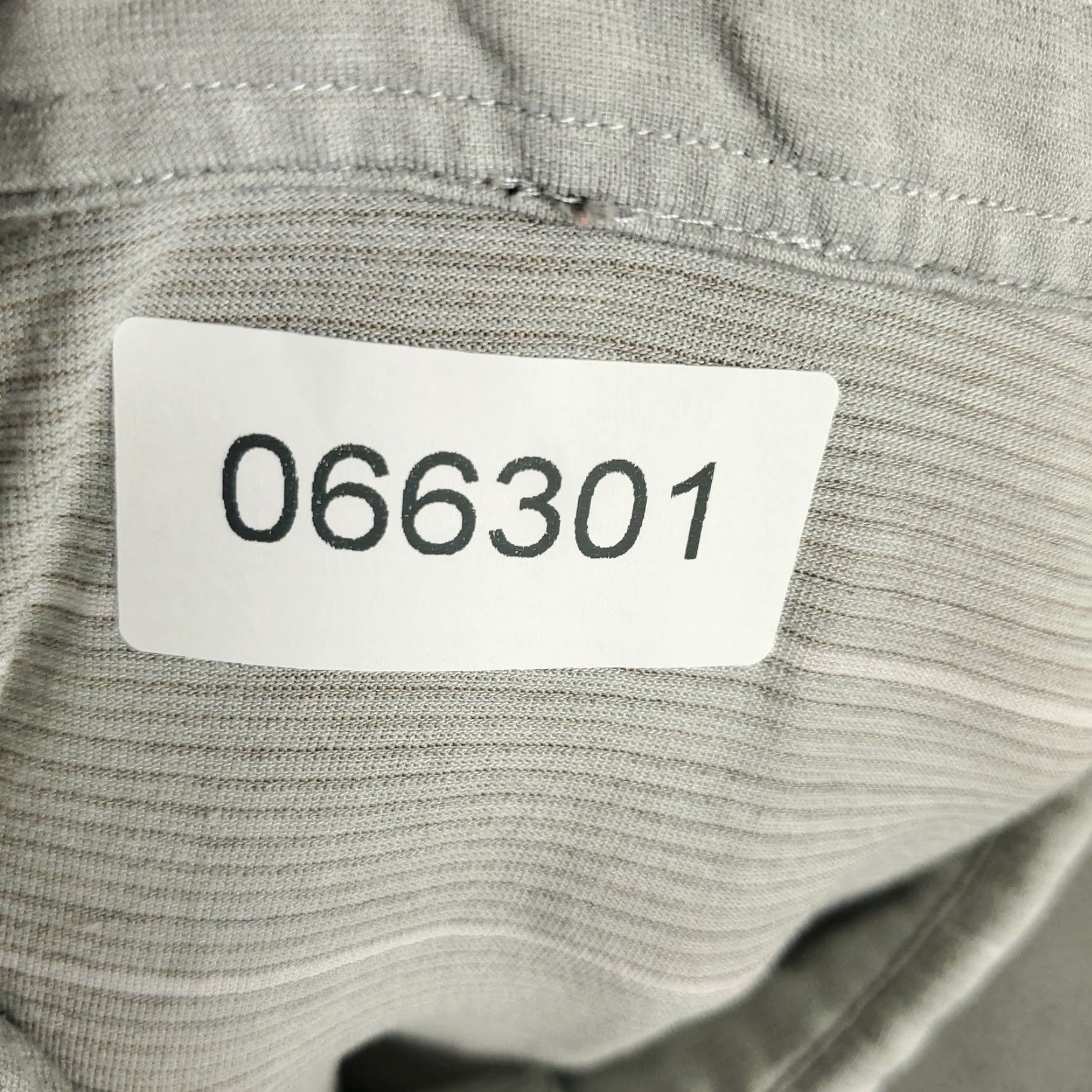 Lululemon Lululemon Polo Shirt Mens L Gray Striped Active Golf Short Sleeve Polo Shirt Mens Gray Striped Stretch Cotton Blend Polyester Size US L / EU 52-54 / 3 - 7 Thumbnail