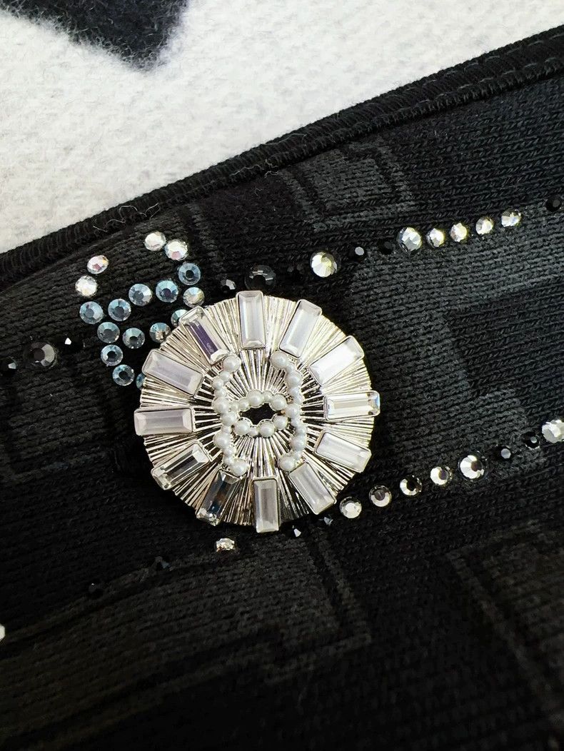 Chanel Chanel 23C early spring show black full-print diamond doub Size 25" / US 0 / IT 36 - 2 Thumbnail