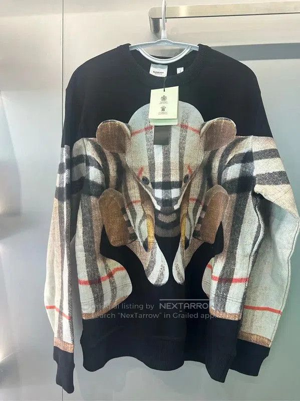 Burberry Black Cotton Printed Long Sleeve Sweatshirt.