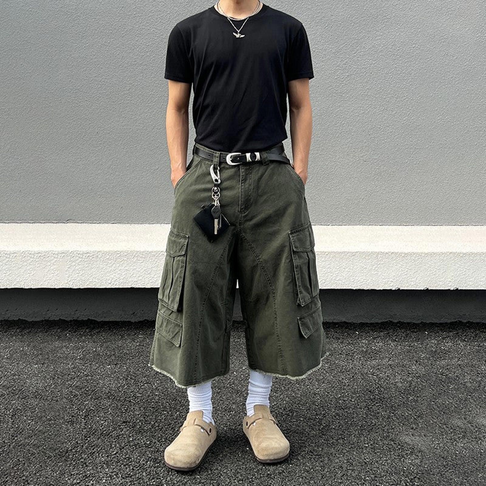 Other Olive Green Multi Pocket Cargo Wide Long Shorts / Jorts Size US 30 / EU 46 - 1 Thumbnail