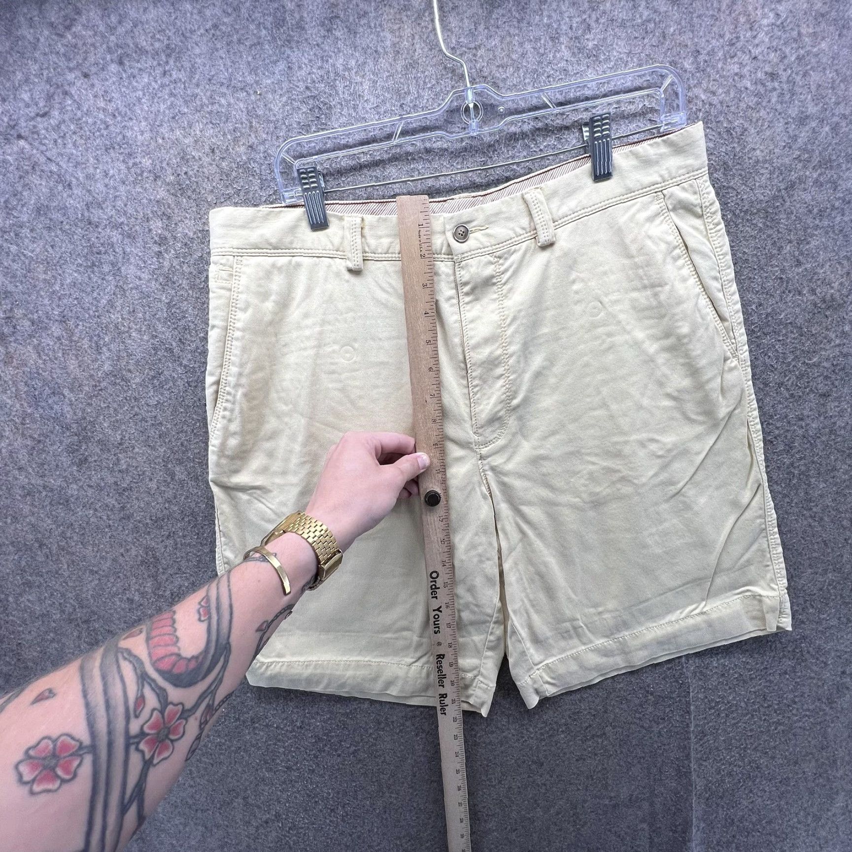 Tommy Bahama Tommy Bahama Shorts Mens 33 Beige Stretch Chino Flat Front Casual 10 Inseam Mens Beige Cotton Lyocell Spandex 33 Inseam Size US 33 - 5 Thumbnail