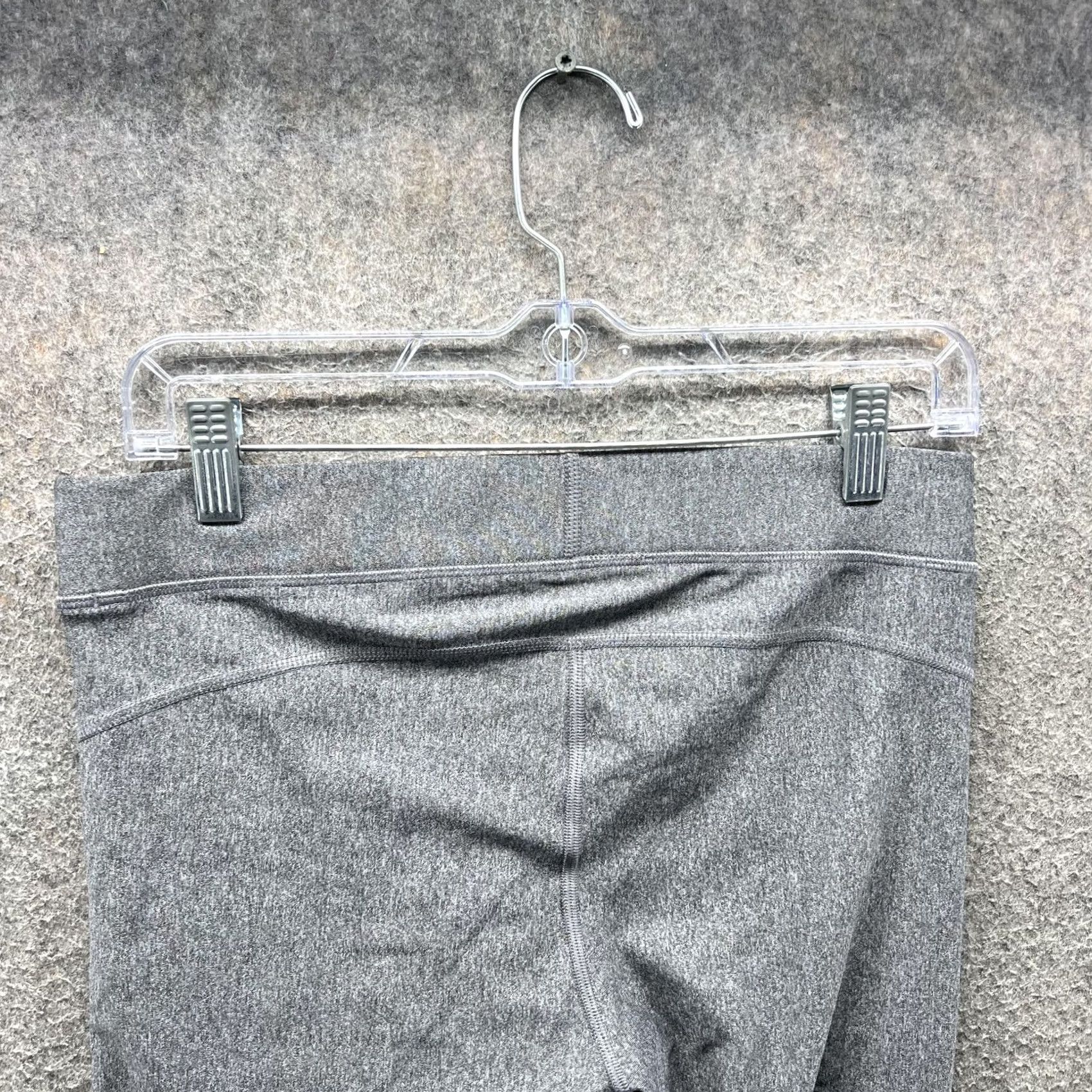 Under Armour Under Armour Pants Womens Large Gray HeatGear Compression 3/4 Leggings Running Size 36" / US 14 / IT 50 - 4 Thumbnail