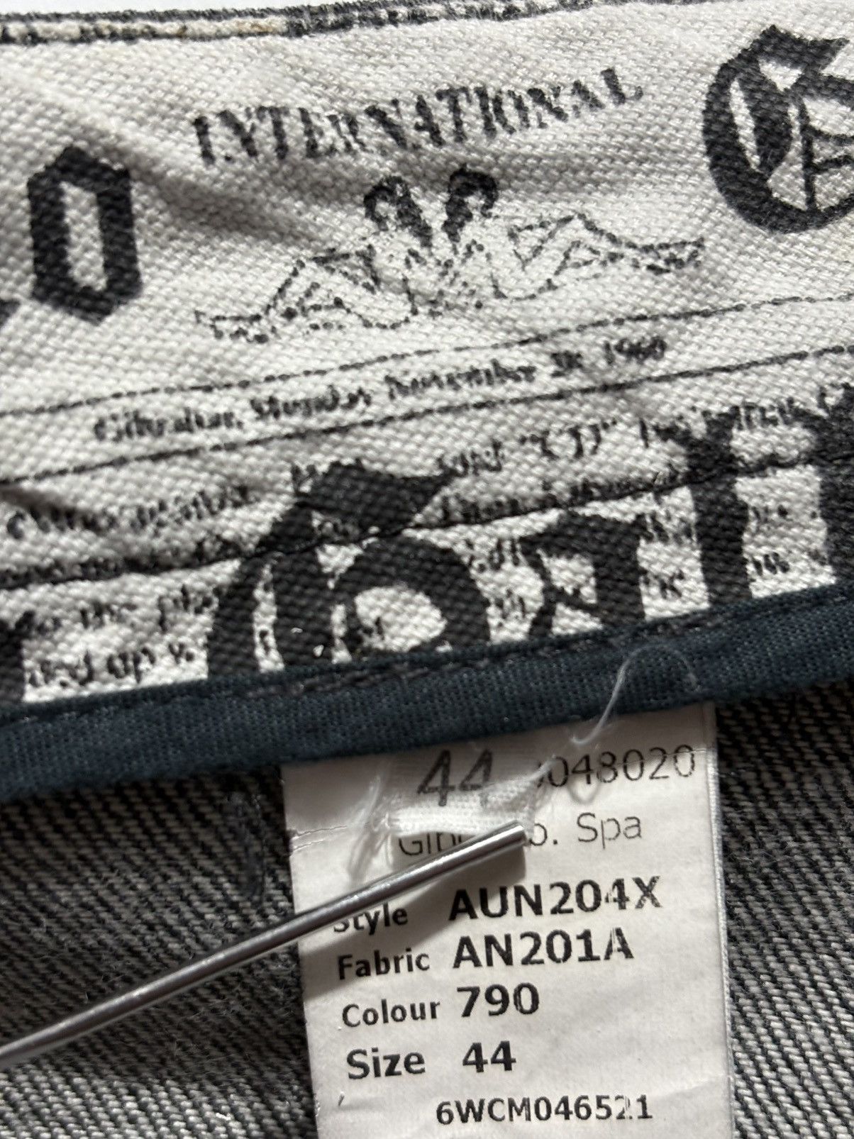 John Galliano JOHN GALLIANO DUST WAXED DENIM JEANS Size US 28 / EU 44 - 9 Thumbnail