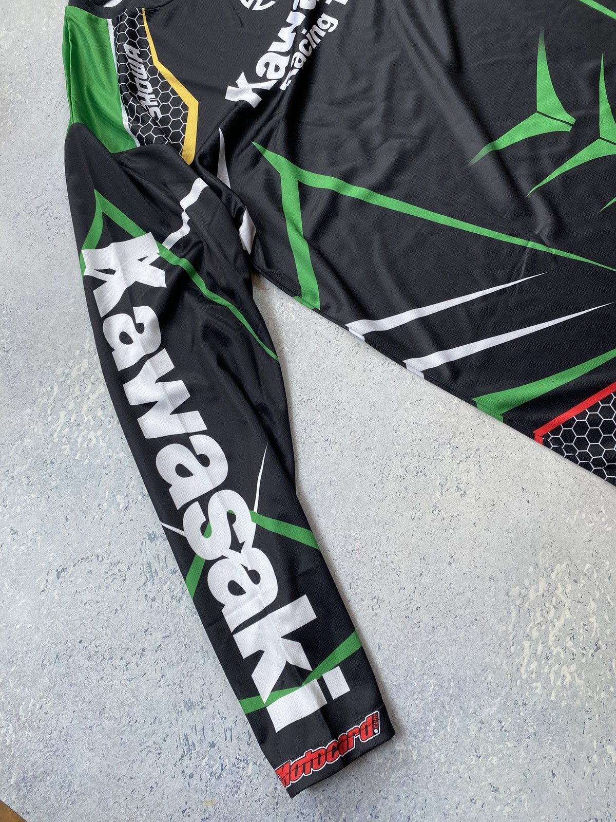 Formula 1 Kawasaki Motorcycle Racing Team Men's T-shirt Size XL Size US XL / EU 56 / 4 - 7 Thumbnail