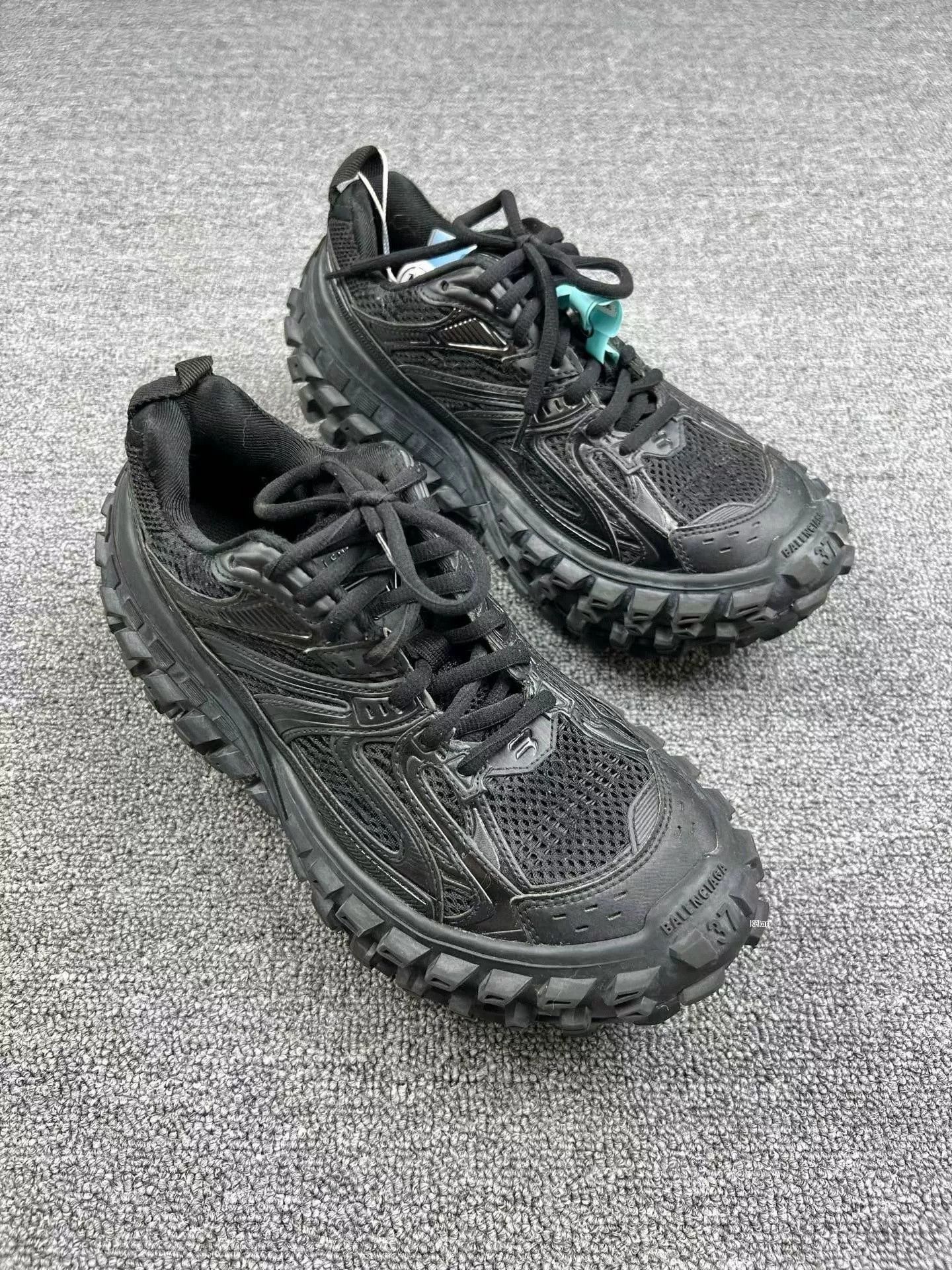 Balenciaga Balenciaga All Black Distressed Tyre Sneakers Size US S / EU 44-46 / 1 - 2 Thumbnail