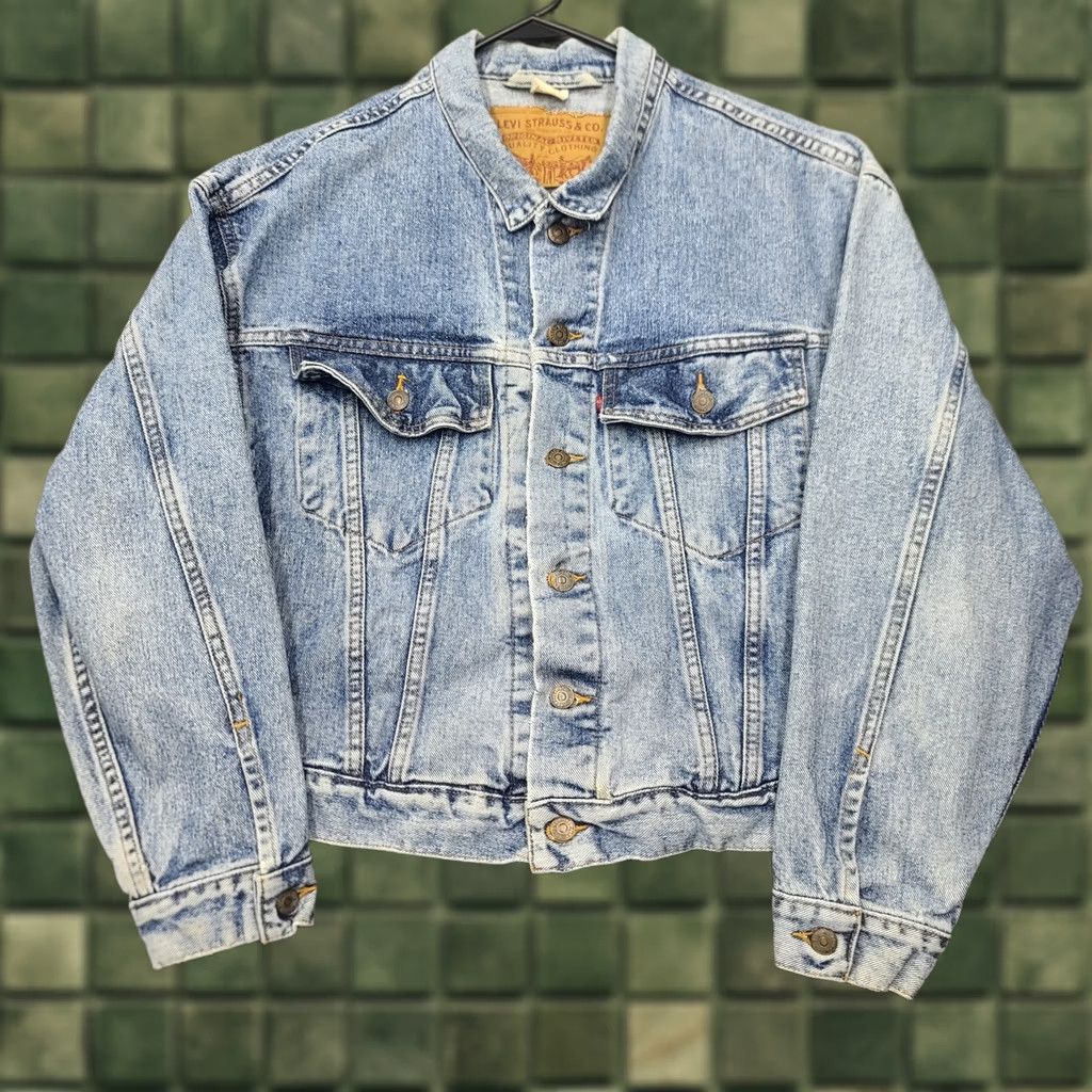 Levi's VINTAGE Levi's Trucker Jacket Denim 70598 Mens S Light Wash Blue Coat 90s Retro American Size US 29 - 1 Thumbnail