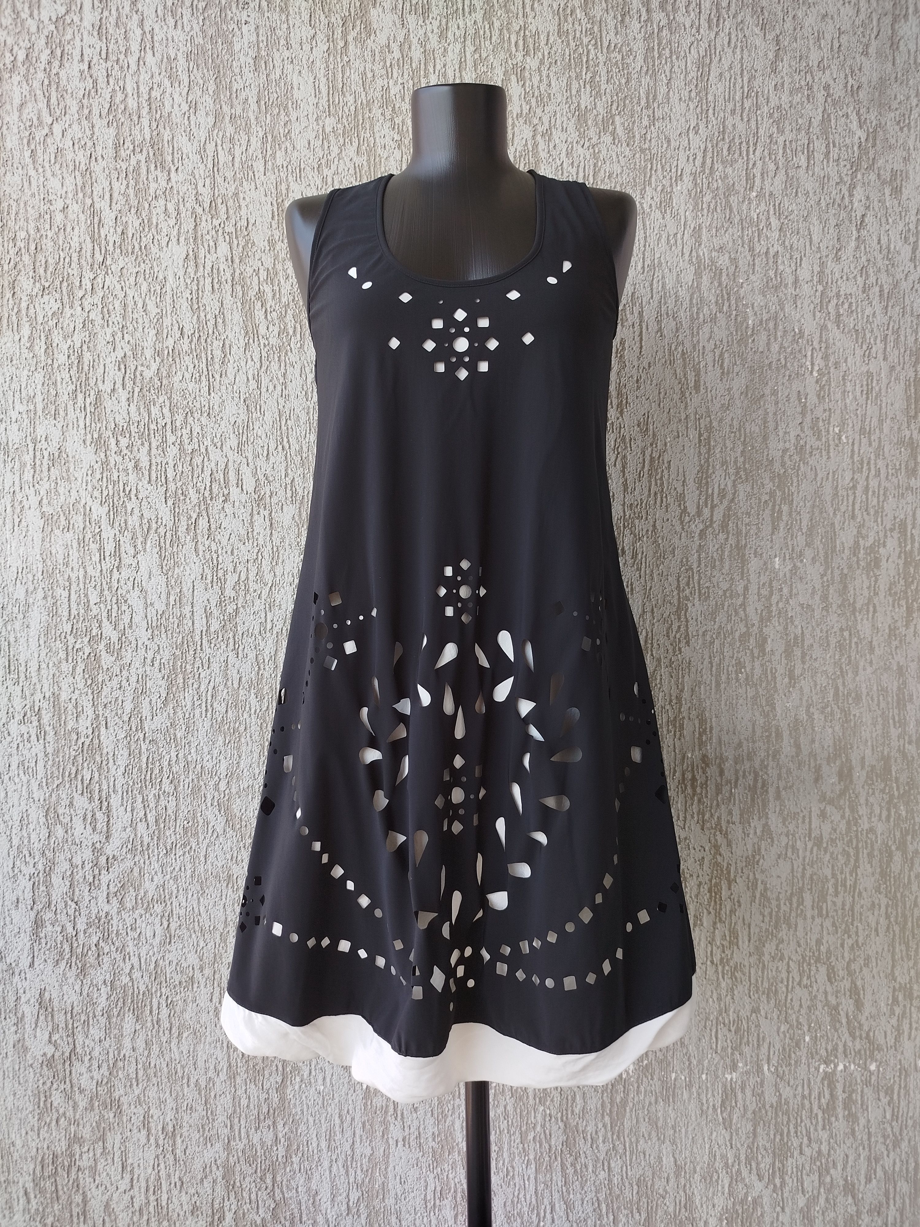 Marithe + Francois Girbaud High Use by Claire Campbell Dress Tunic Lase Cut Out Lined Size S / US 4 / IT 40 - 2 Thumbnail