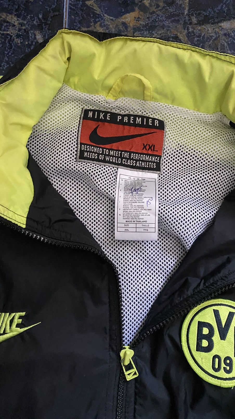 Nike Rare Vintage 1996-97 Borussia Dortmund Nike windbreaker Size US XXL / EU 58 / 5 - 5 Thumbnail