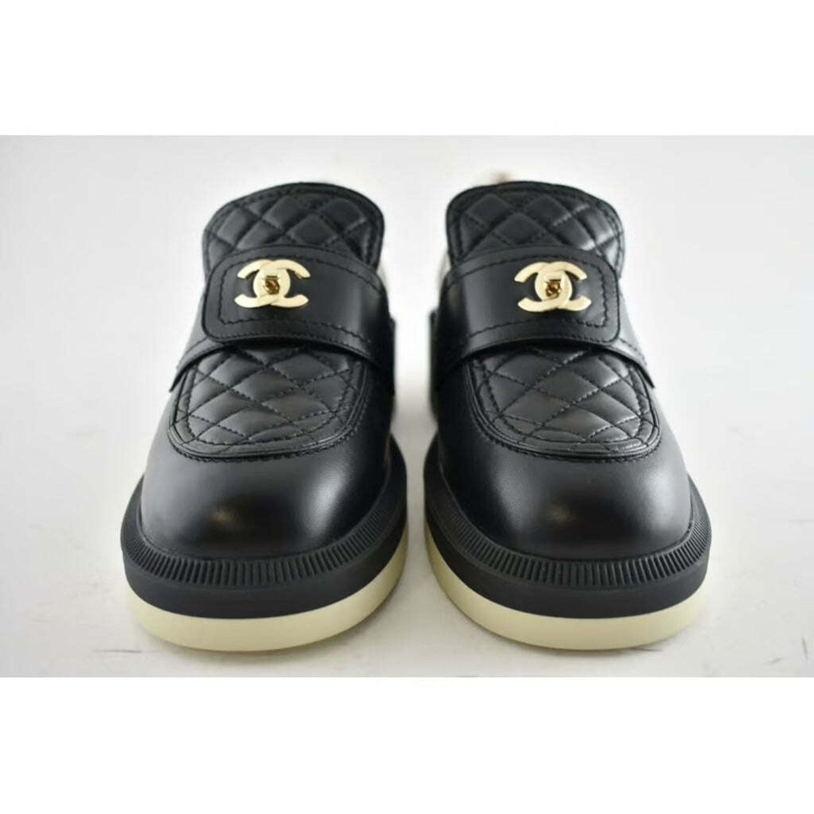 Chanel 21B Quilted Turnlock CC Shearling Fur Mule Flat Loafer 42 Size US 12 / IT 42 - 4 Thumbnail