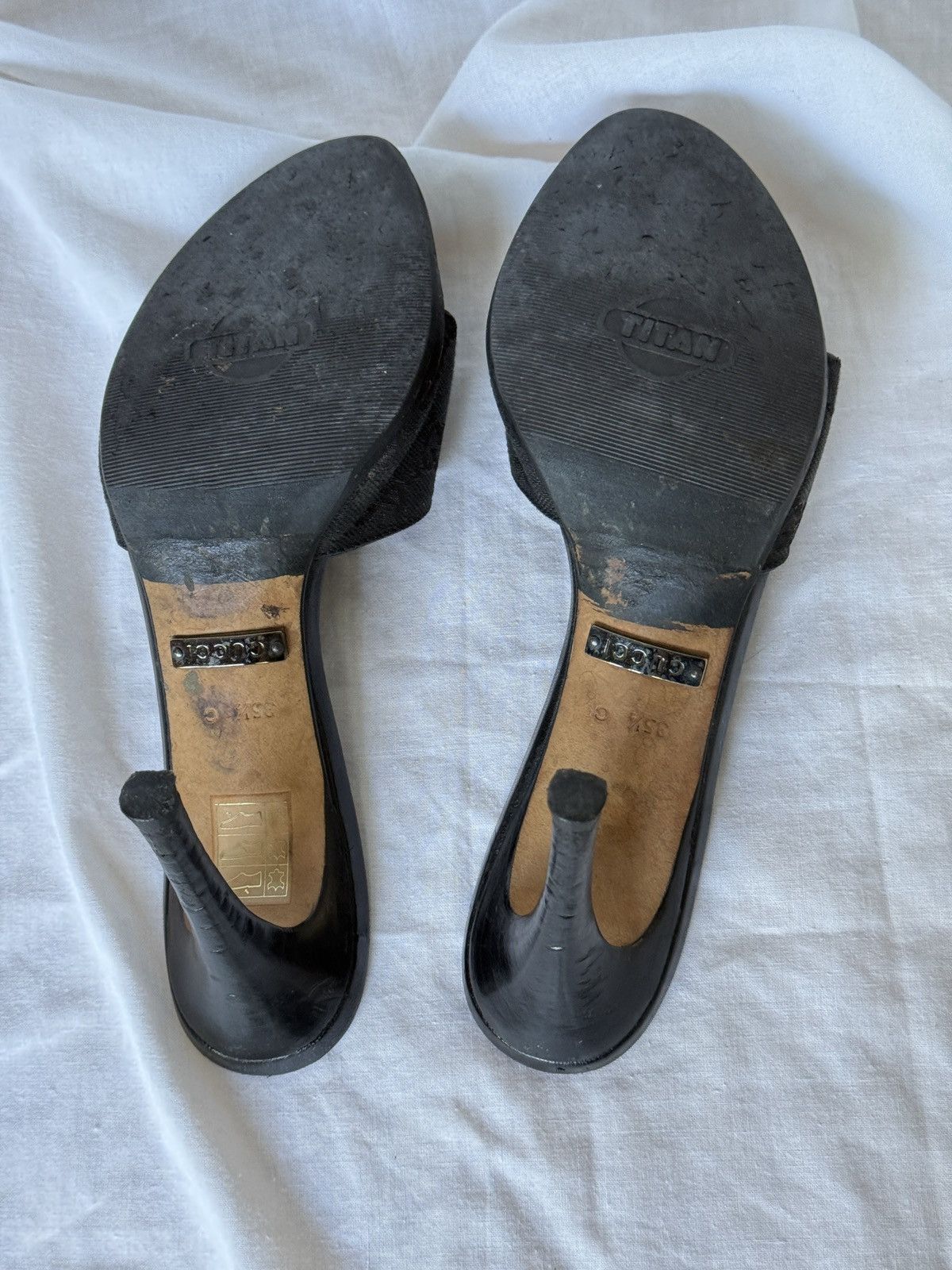 Gucci Gucci Black Canvas Monogram GG Mules Heels Size US 5.5 / IT 35.5 - 7 Thumbnail