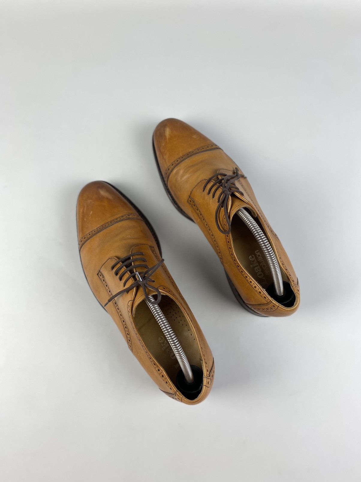 Loake Loake Guilhall men’s leather Oxford formal shoes Size US 9.5 / EU 42-43 - 19 Thumbnail