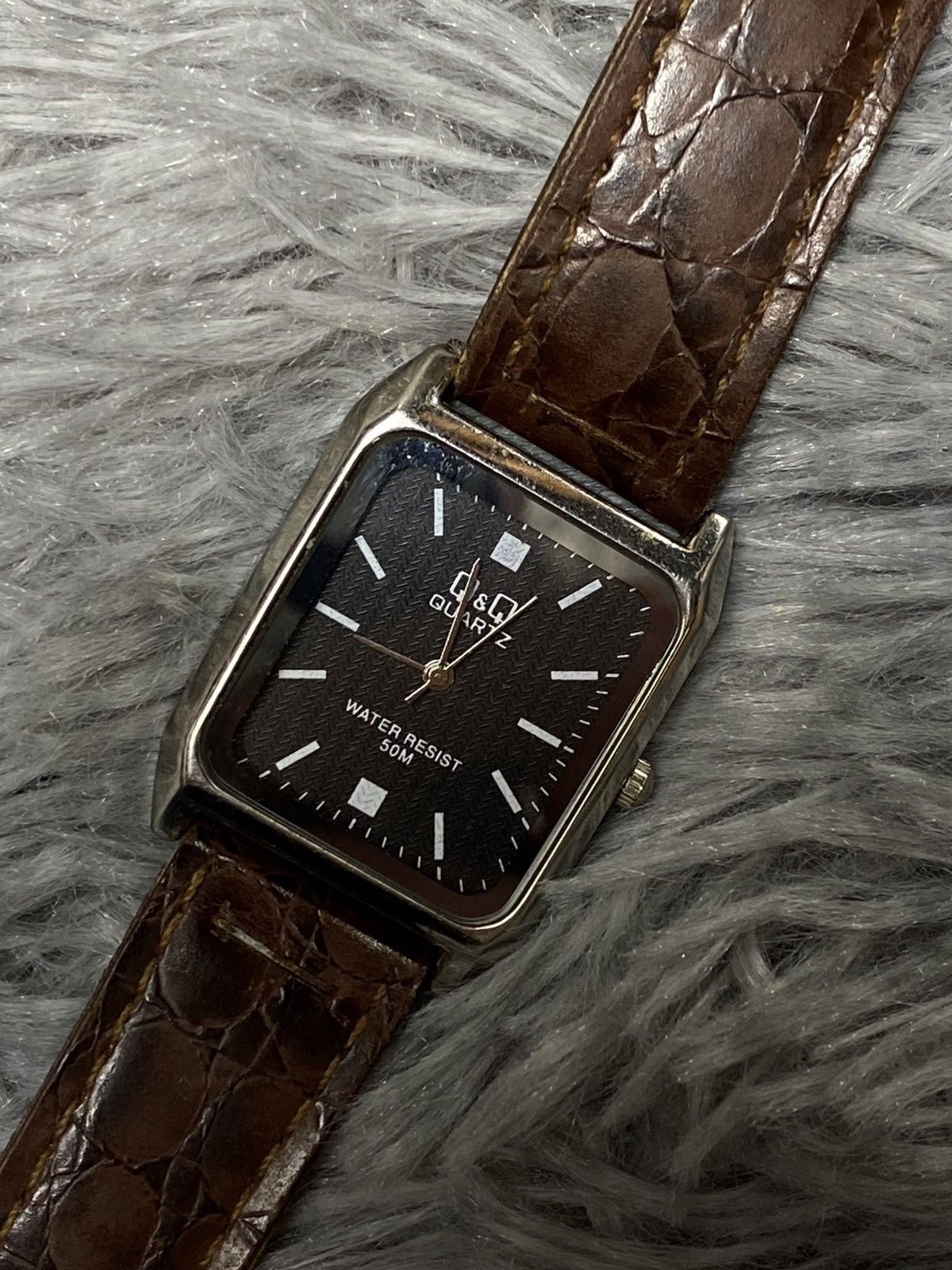 Japanese Brand Classic Brown Leather Quartz Watch | Japanese Brand Size ONE SIZE - 7 Thumbnail