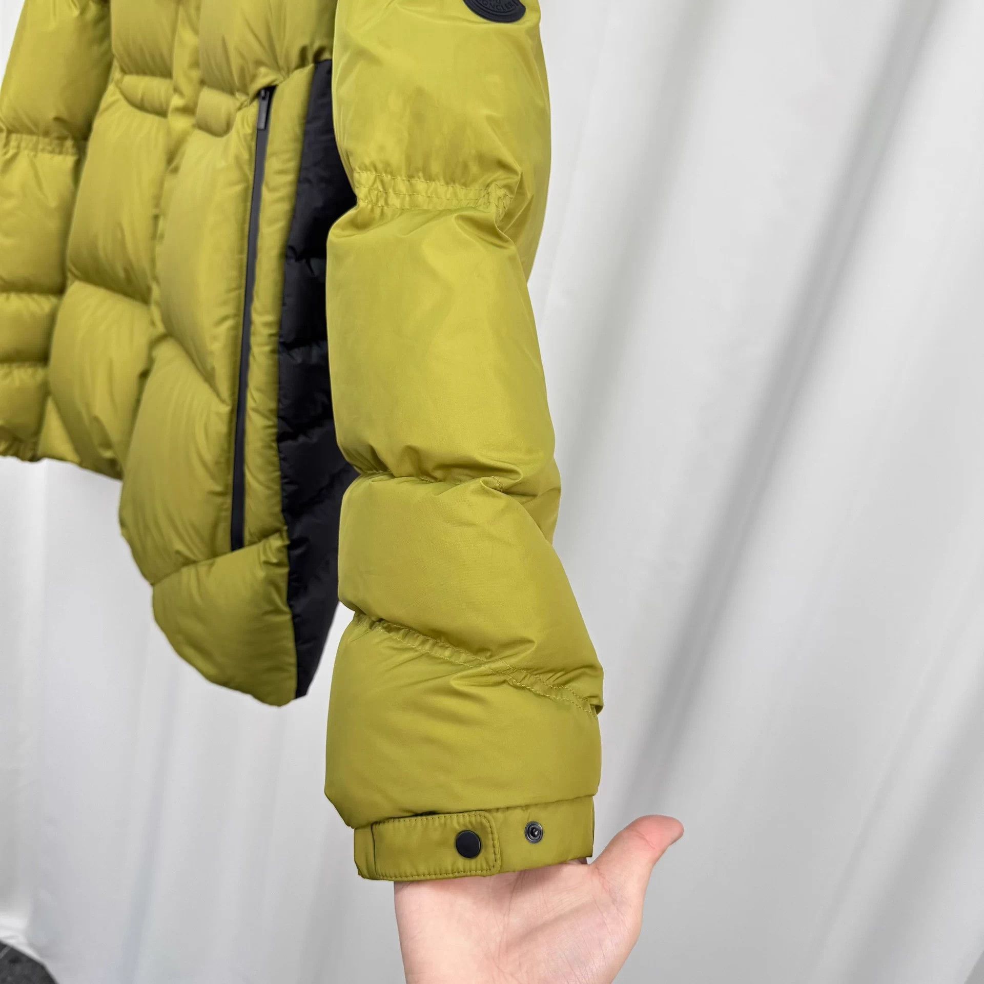 Moncler Moncler Jarama Logo Down Jacket 4 New Tried On Only Size L / US 10 / IT 46 - 4 Thumbnail