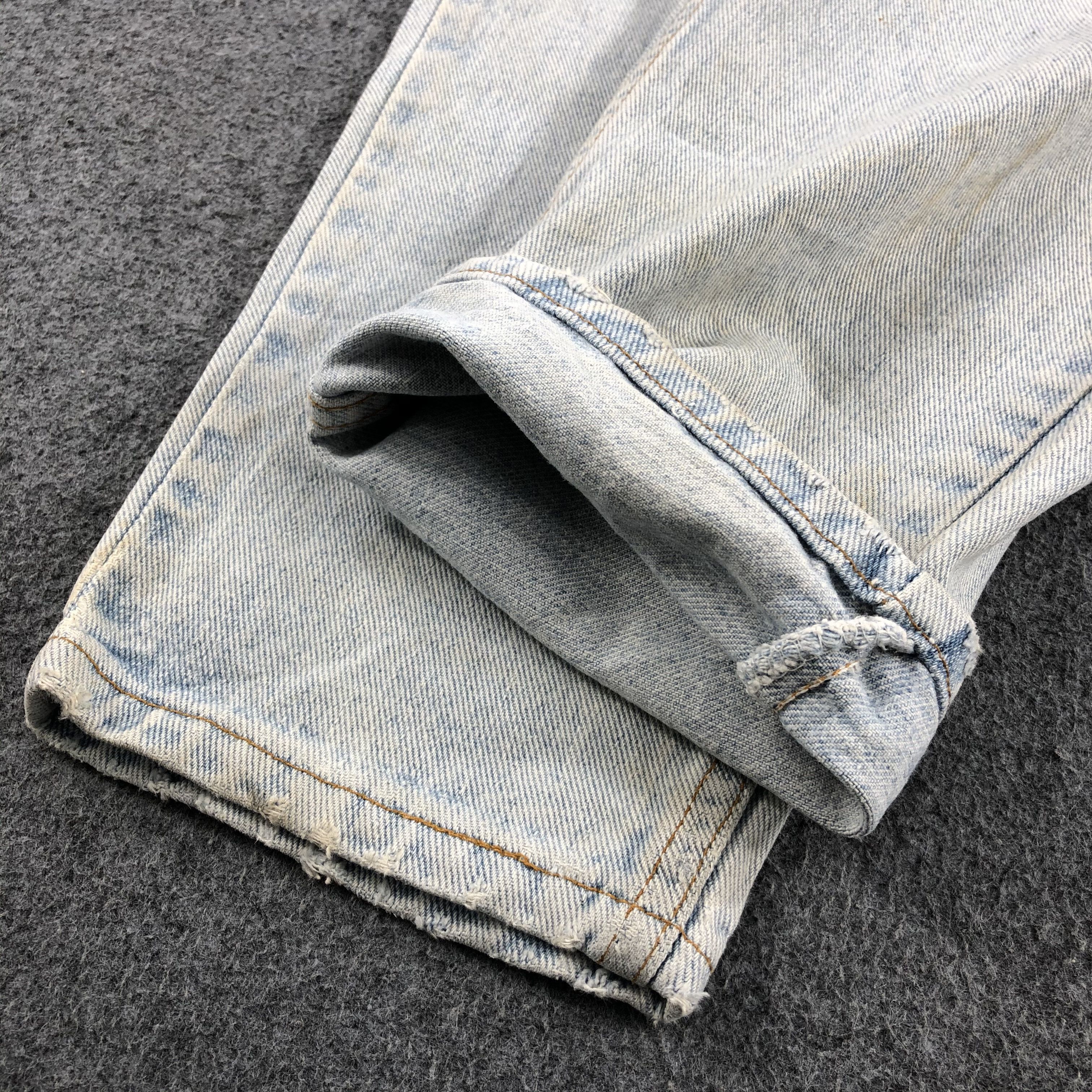 Levi's × Vintage Vintage 90s Light Wash Levis 560 Jeans-JM1182 Size US 32 / EU 48 - 7 Thumbnail