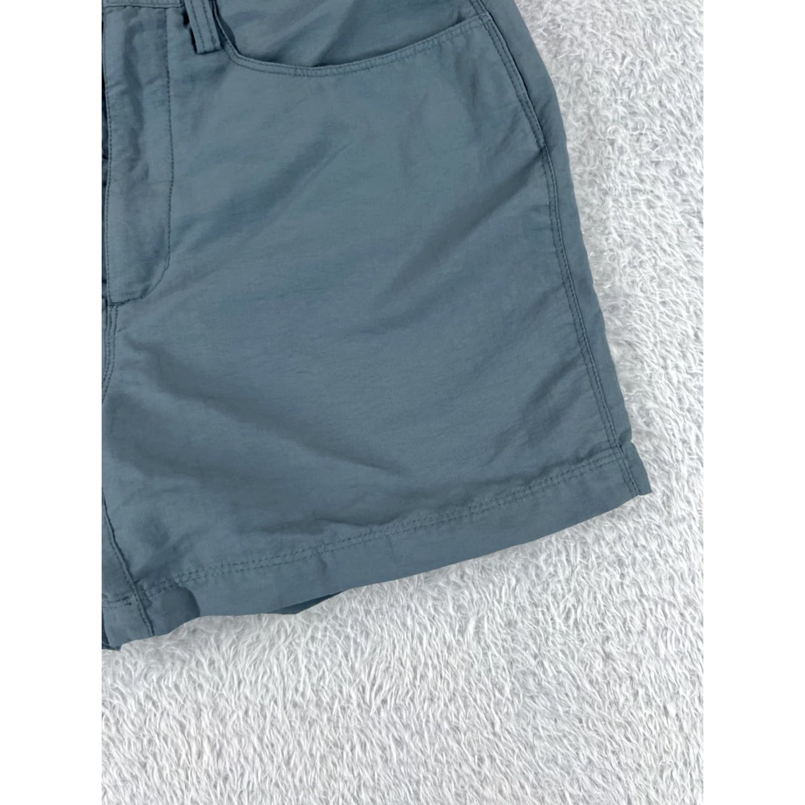 The North Face The North Face Shorts Womens 6 Gray Blue 100% Nylon Pockets Hiking Camping Fish Size 28" / US 6 / IT 42 - 2 Thumbnail