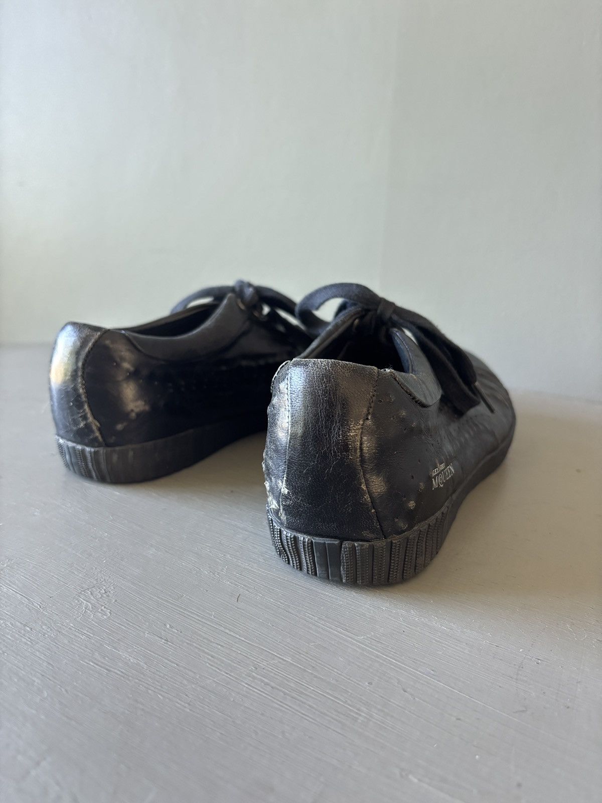 Alexander McQueen × Puma Alexander McQueen x Puma Scarred Street Sneakers 7.5 Black Size US 7.5 / EU 40-41 - 11 Thumbnail