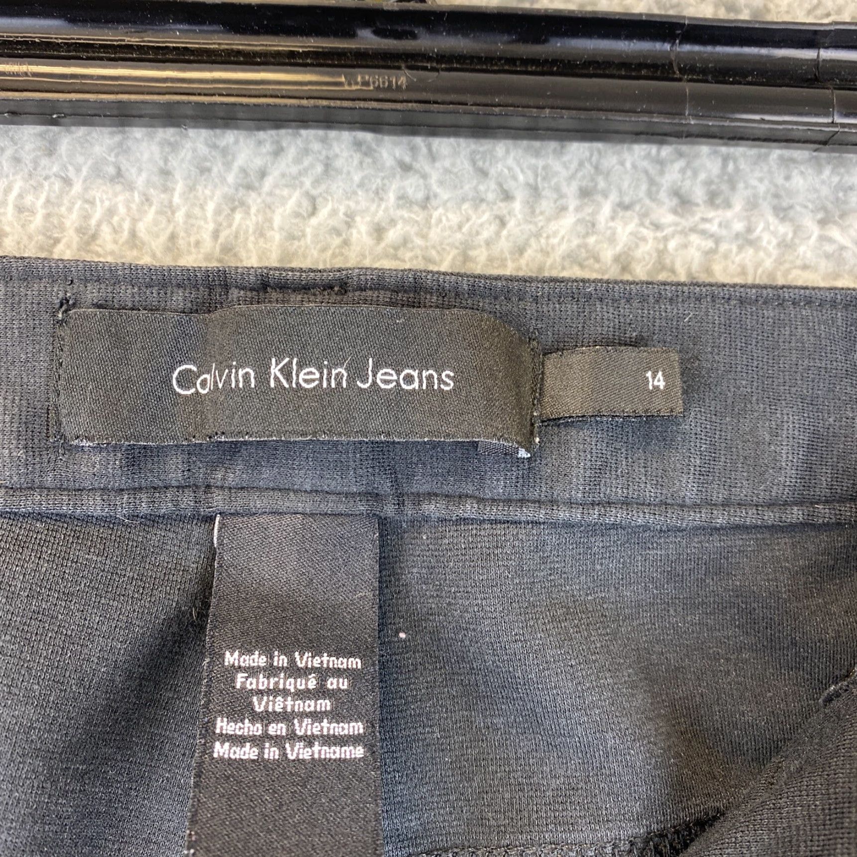 Calvin Klein Calvin Klein Jeans Womens Jeggings Black Size 14 / 67-20 Faux Front Pockets Slim Regular Women Jeans 27 in Inseam Size 36" / US 14 / IT 50 - 6 Thumbnail