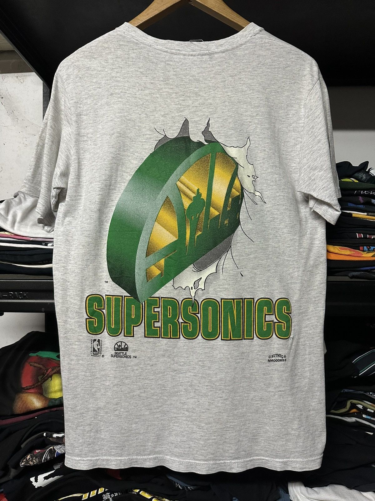 NBA × Nutmeg × Vintage Vintage 90s Nba Seattle Supersonic Faded Tee Size US M / EU 48-50 / 2 - 2 Thumbnail