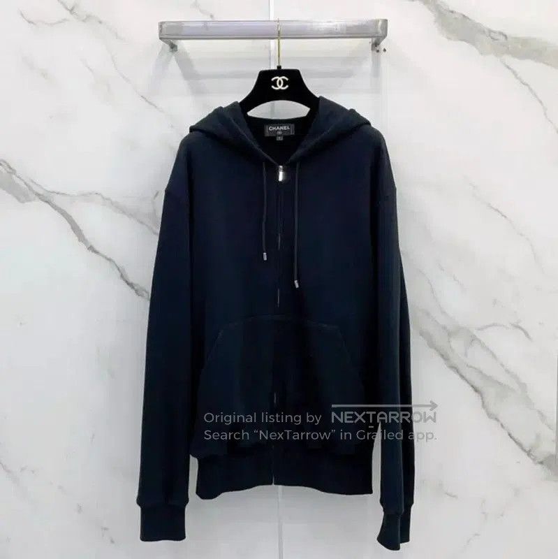 Chanel Chanel Black Cotton Women's Long Sleeve Hoodie . Size L / US 10 / IT 46 - 1 Thumbnail