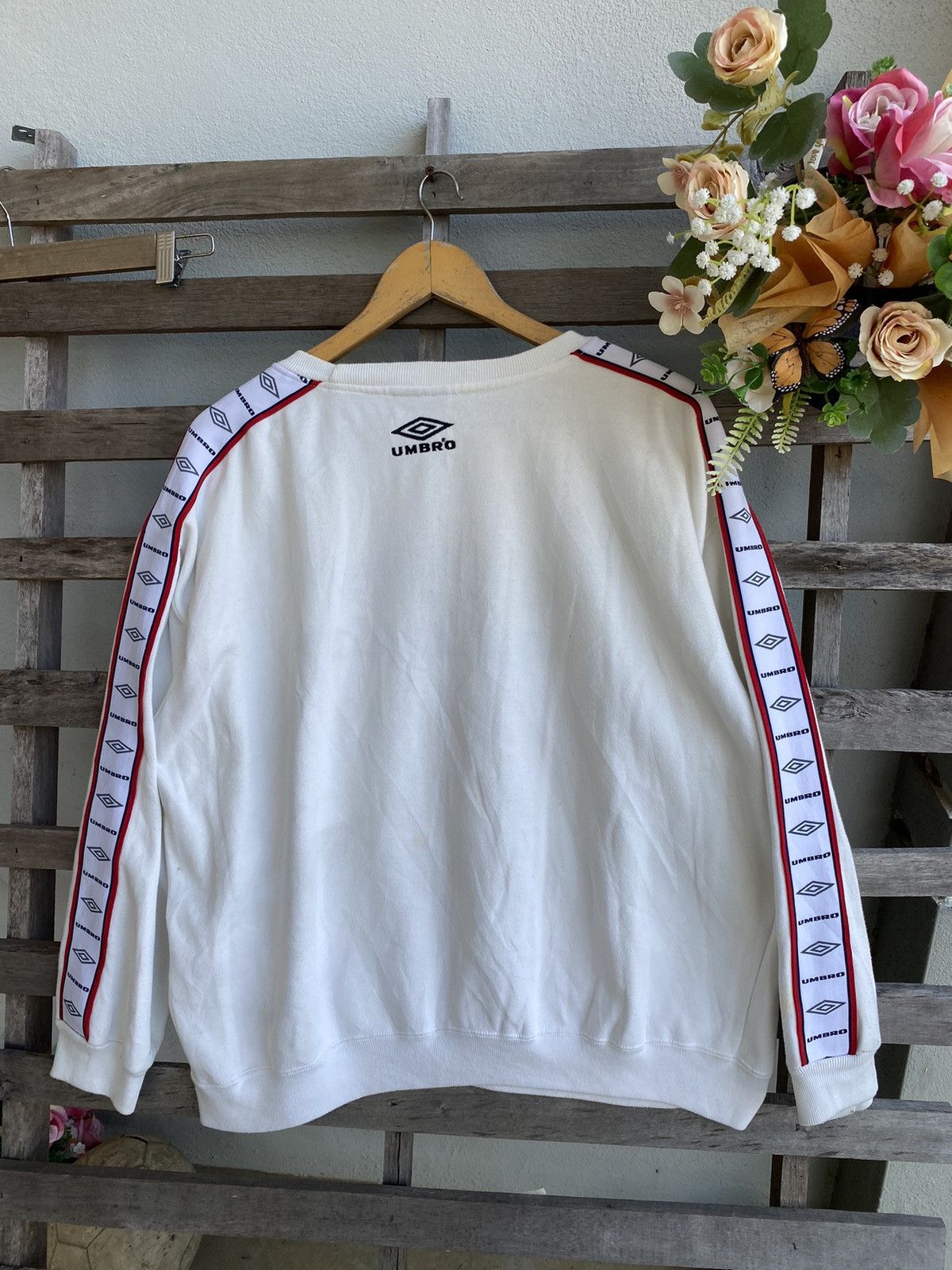 Umbro Vintage Umbro Logo Crewneck Sweatshirt Size US L / EU 52-54 / 3 - 6 Thumbnail