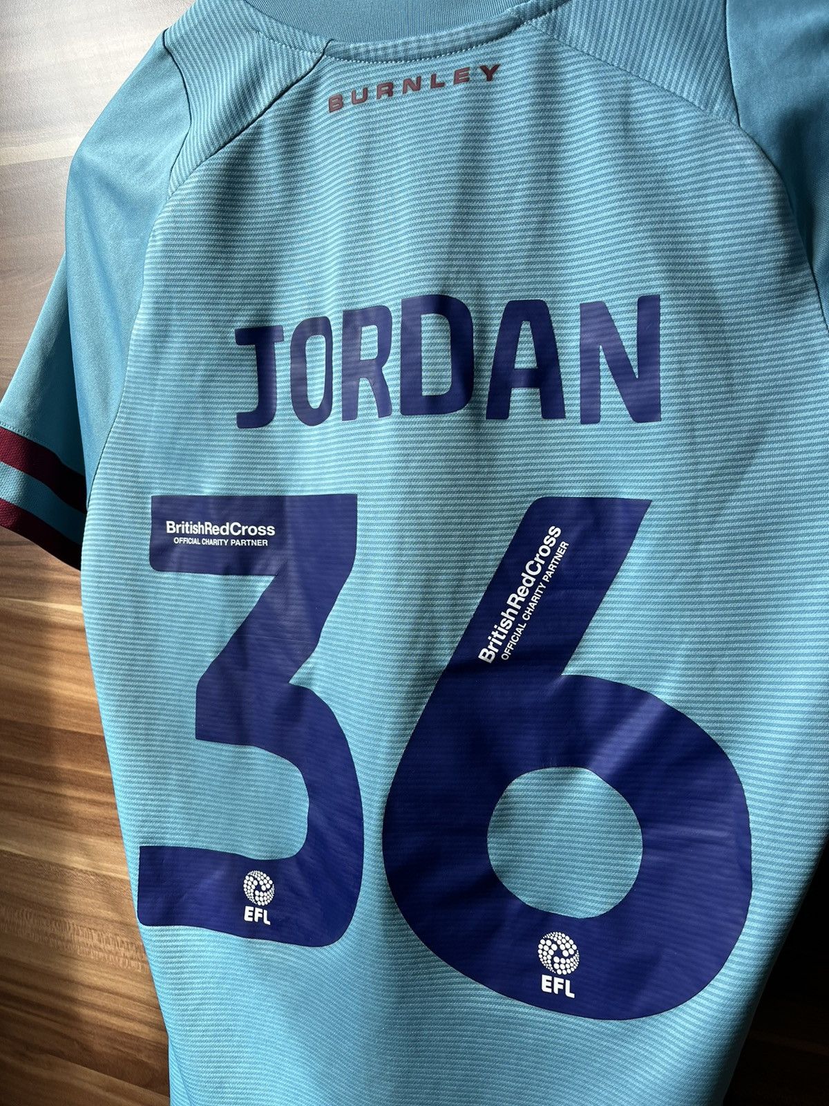 Umbro Umbro Burnley Football Jersey #36 Jordan Away 2022/2023 Size US S / EU 44-46 / 1 - 7 Thumbnail