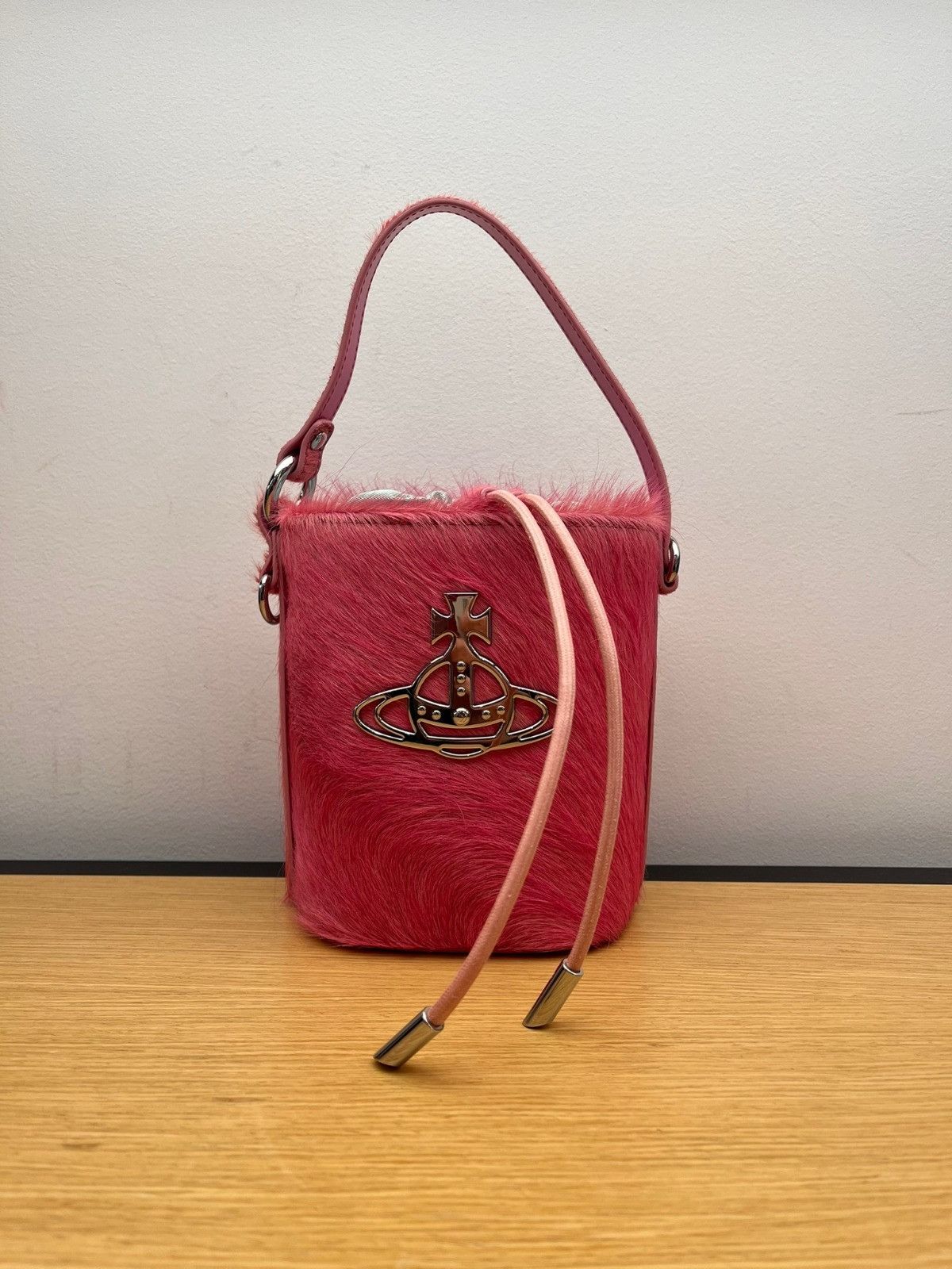 Vivienne Westwood O1F1D3Z0625 Size: Os / Daisy Bucket Bag In Fuchsia in Pink, Women's