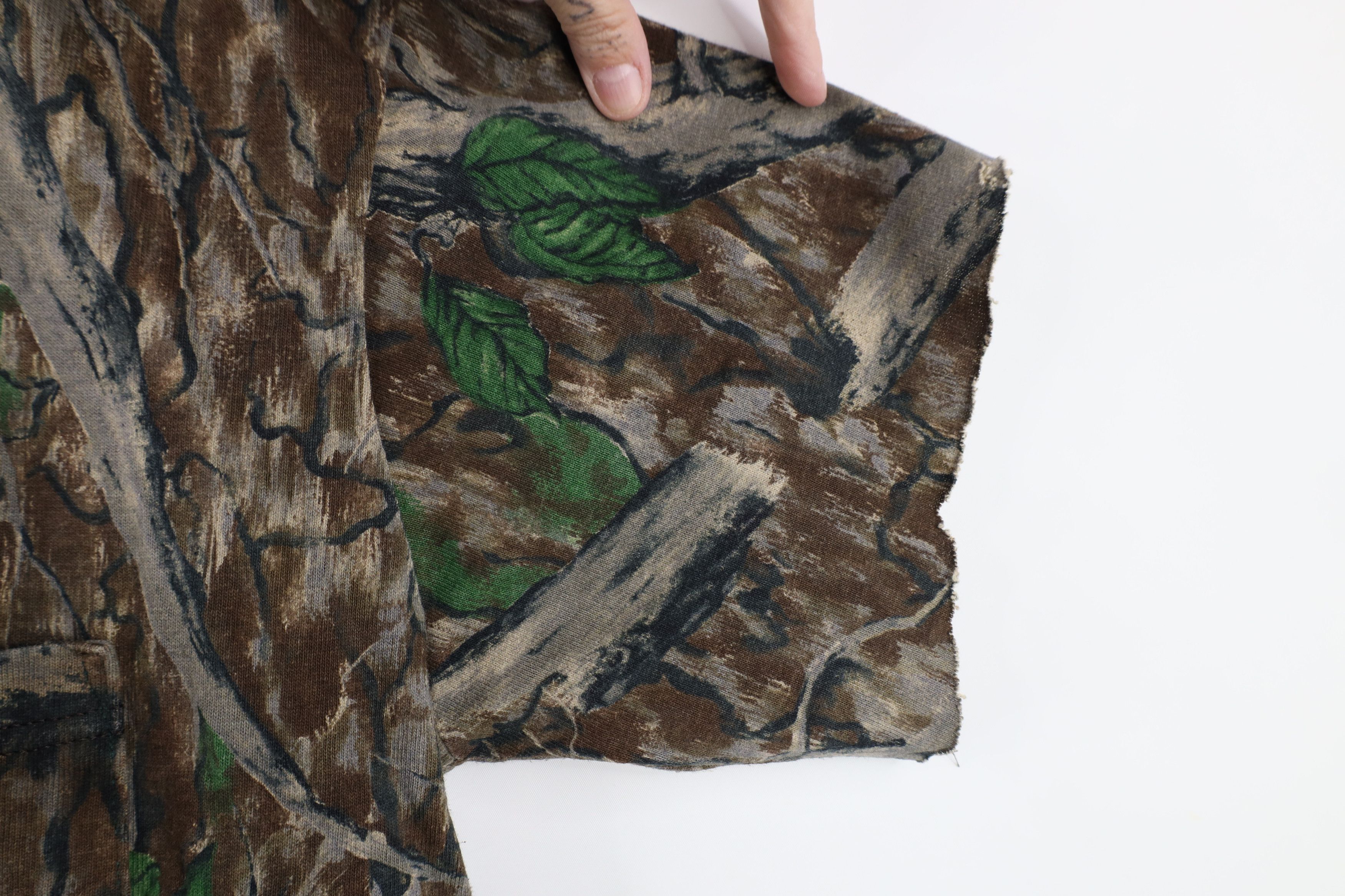 Vintage Vintage 90s Streetwear Cut Off Camouflage Pocket T-Shirt USA Size US L / EU 52-54 / 3 - 5 Thumbnail
