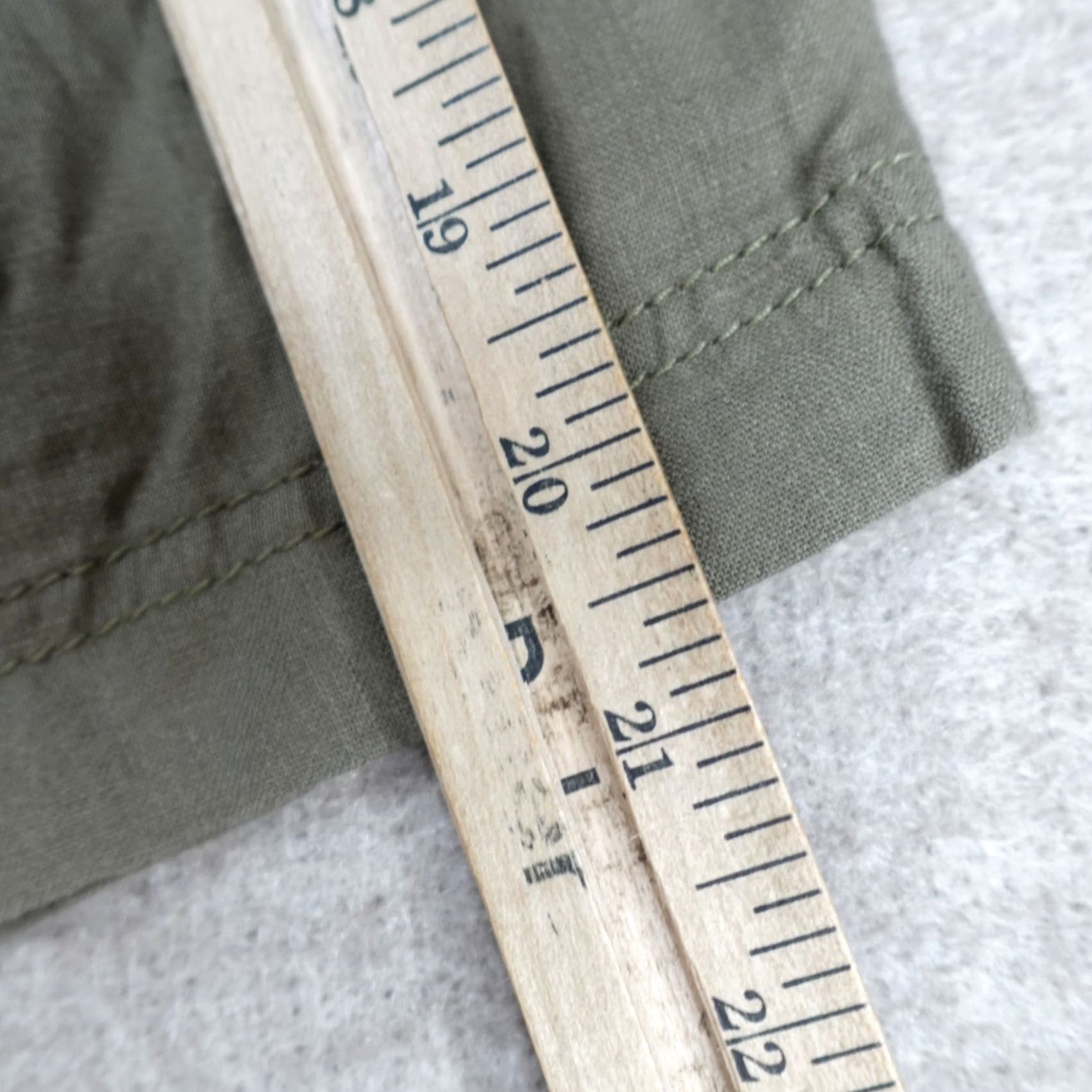 Hugo Boss Hugo Boss Mens Shorts Green Olive Solid Chino 100% Linen Clyde 38 NEW Size US 38 / EU 54 - 5 Thumbnail