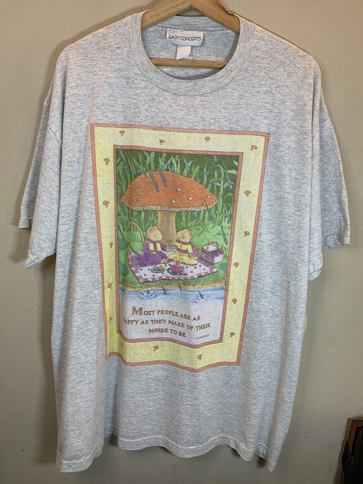 Vintage *RARE* Vintage Mice Mushroom Picnic Laura Trayser Art Shirt Size US XL / EU 56 / 4 - 1 Thumbnail
