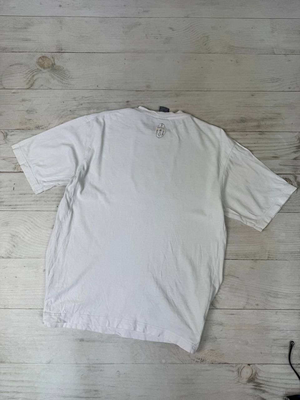 Nike Vintage Nike Juventus Swoosh Football T Shirt Soccer 00s Size US L / EU 52-54 / 3 - 9 Thumbnail