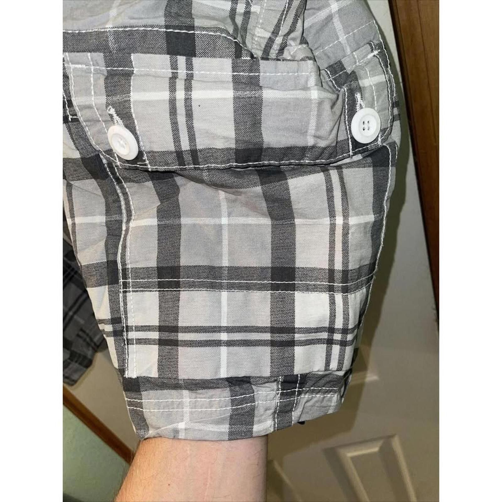 Other Men's Plaid Cargo Shorts - Gray & Black Size US 32 / EU 48 - 4 Thumbnail