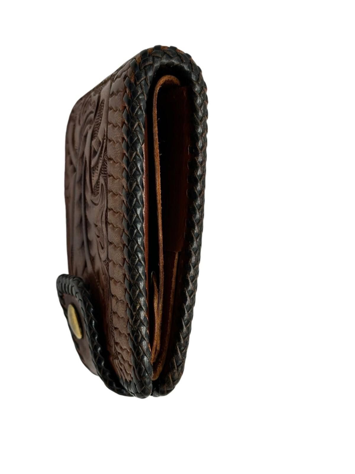 The Unbranded Brand Handcrafted Leather Wallet Floral Embossed Design Size ONE SIZE - 2 Thumbnail