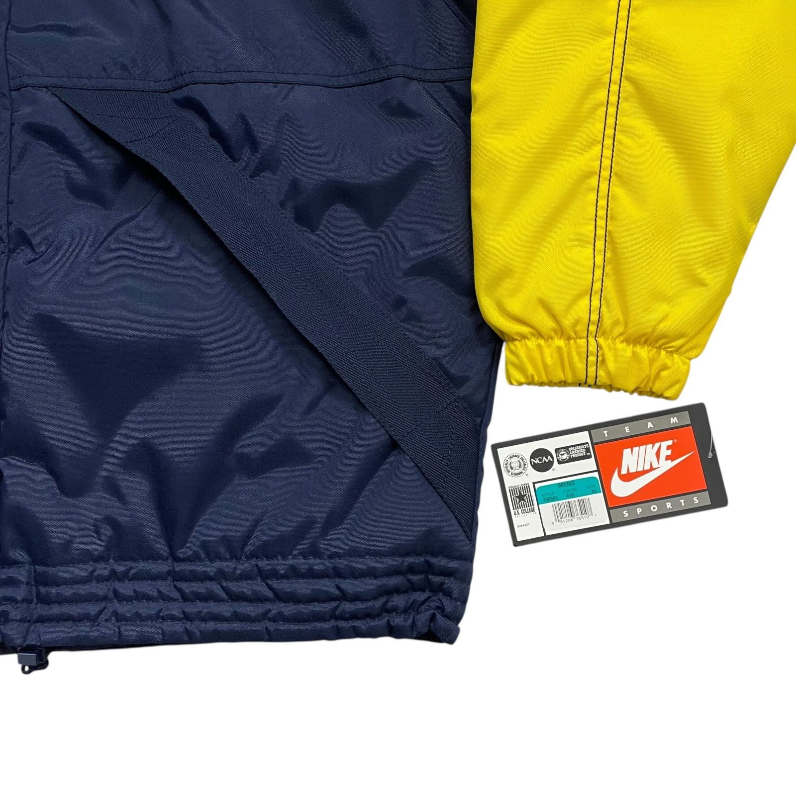 NCAA DS VTG MICHIGAN WOLVERINES NIKE SATIN BOMBER JACKET Size US XL / EU 56 / 4 - 5 Thumbnail