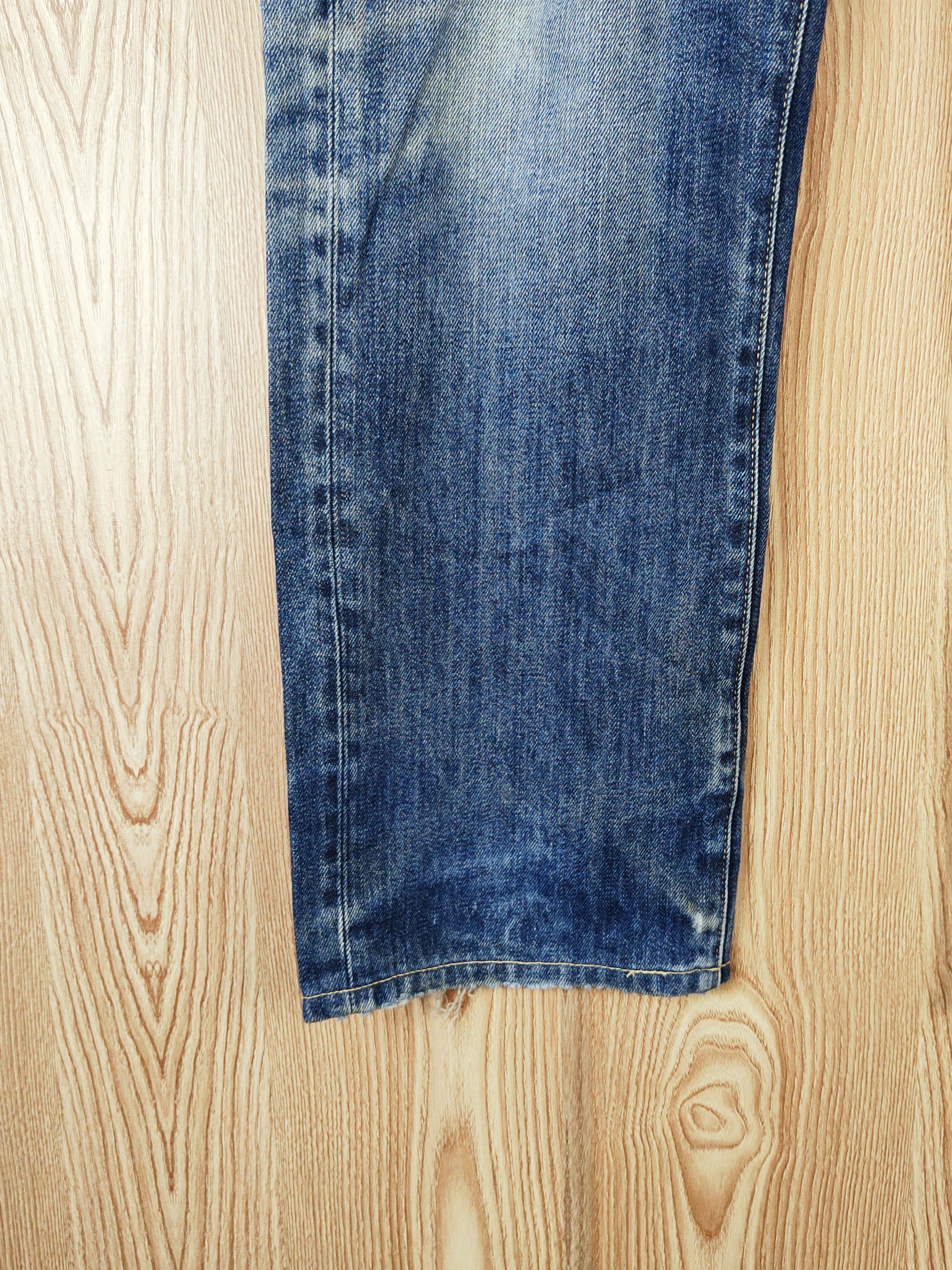 Japanese Brand Uniqlo fabric by kaihara Distressed Ripped Jeans #W947 Size US 36 / EU 52 - 4 Thumbnail