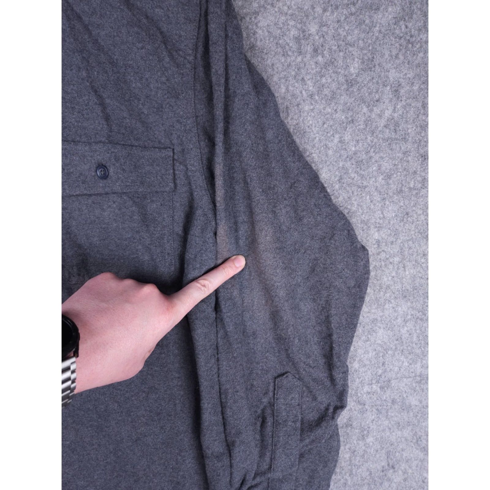 Vintage LL Bean Chamois Shirt Mens Medium Gray Outdoor Preppy Work NWT Stains Button-Up Regular Collar Spread Pockets Vintage: No Casual Mens Shirt Size US M / EU 48-50 / 2 - 4 Thumbnail