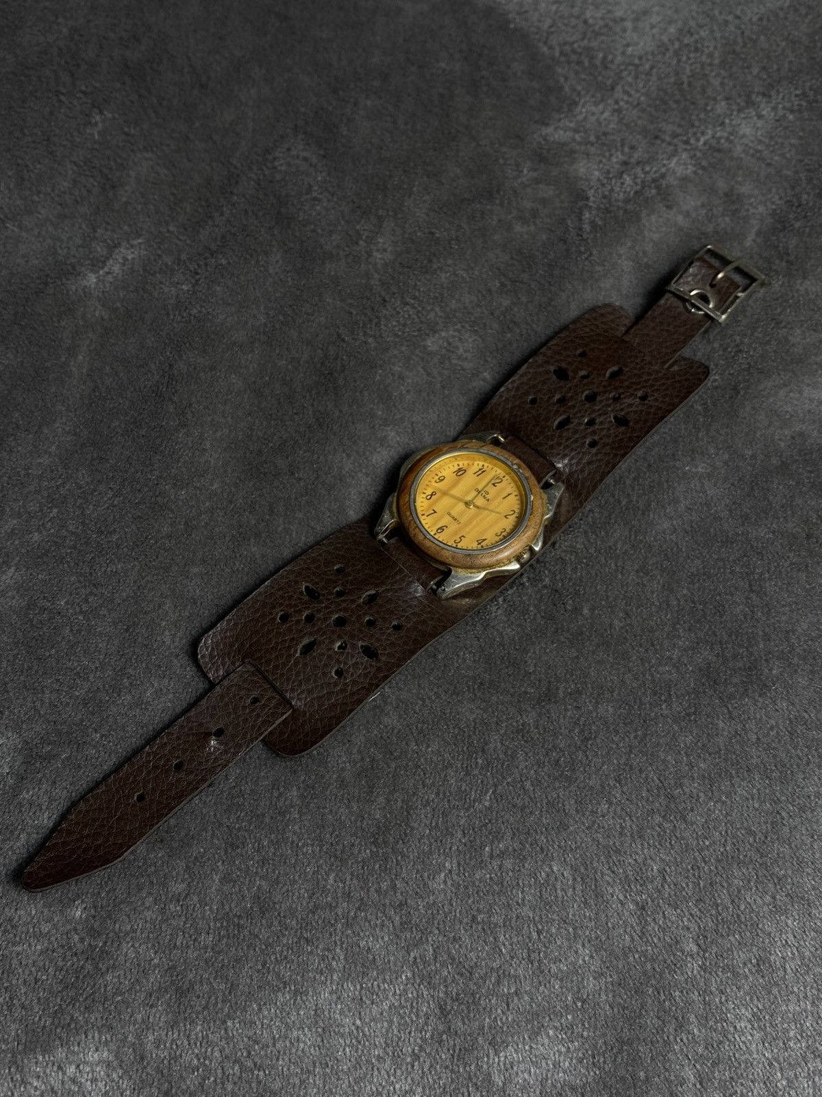 Jewelry Futuristic Vintage Japan Diana Leather Watch - Work 100% Size ONE SIZE - 2 Thumbnail