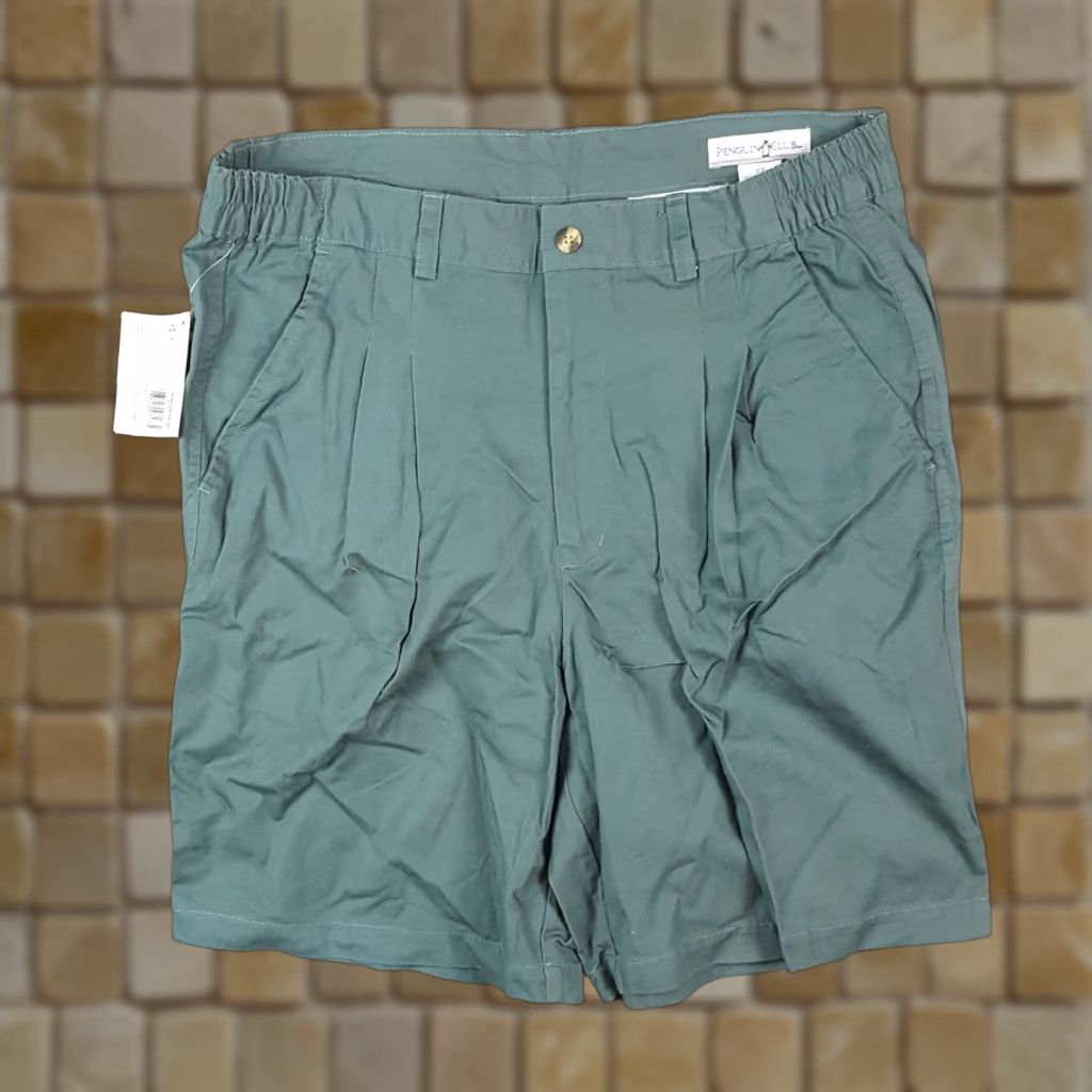 Vintage VINTAGE Penguin Club Green Pleated Chino Shorts Men's Size 32 Relaxed Fit Golf 90s Preppy Size US 32 / EU 48 - 1 Thumbnail