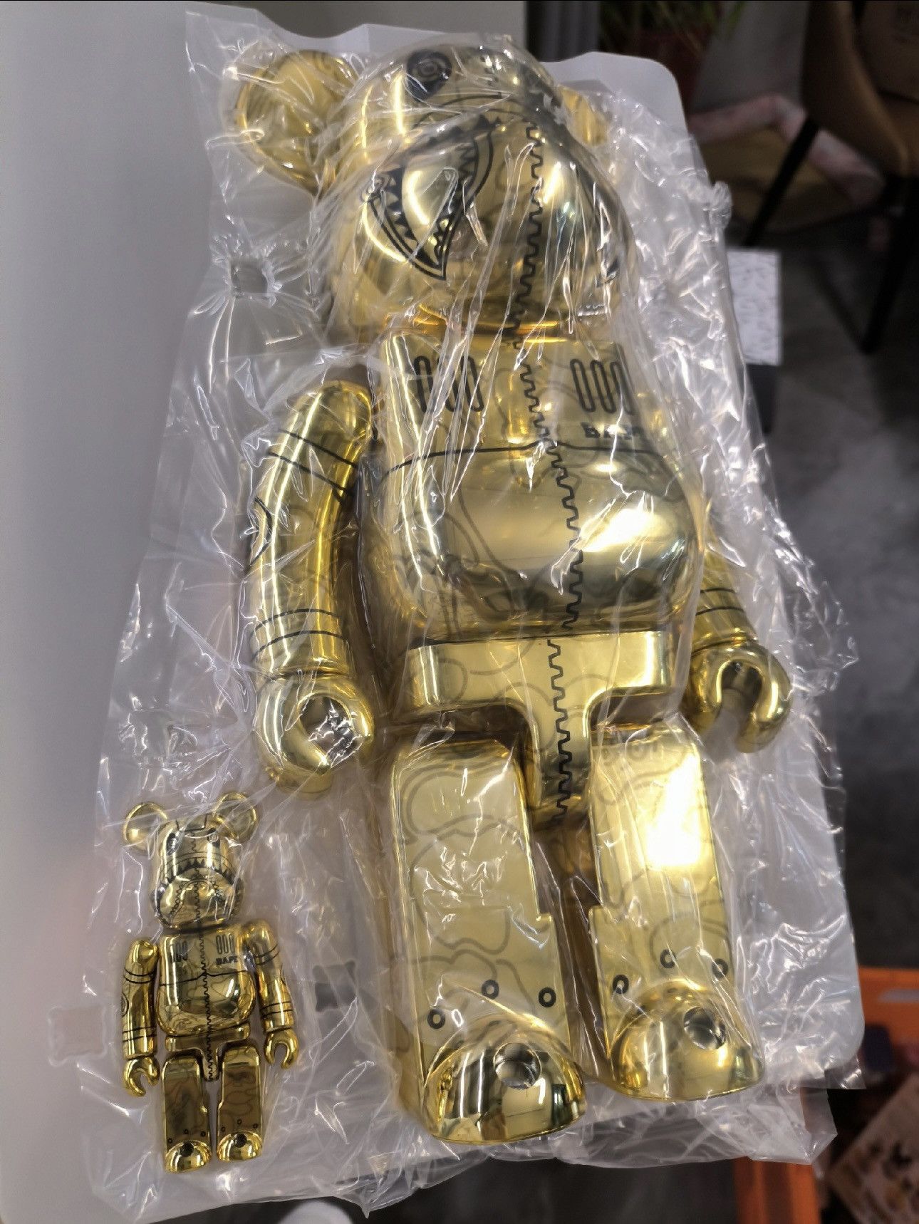 Japanese Brand × Medicom Toy Bearbrick Bape Sorayama Camo Shark 100% & 400% Set Gold Size ONE SIZE - 3 Thumbnail