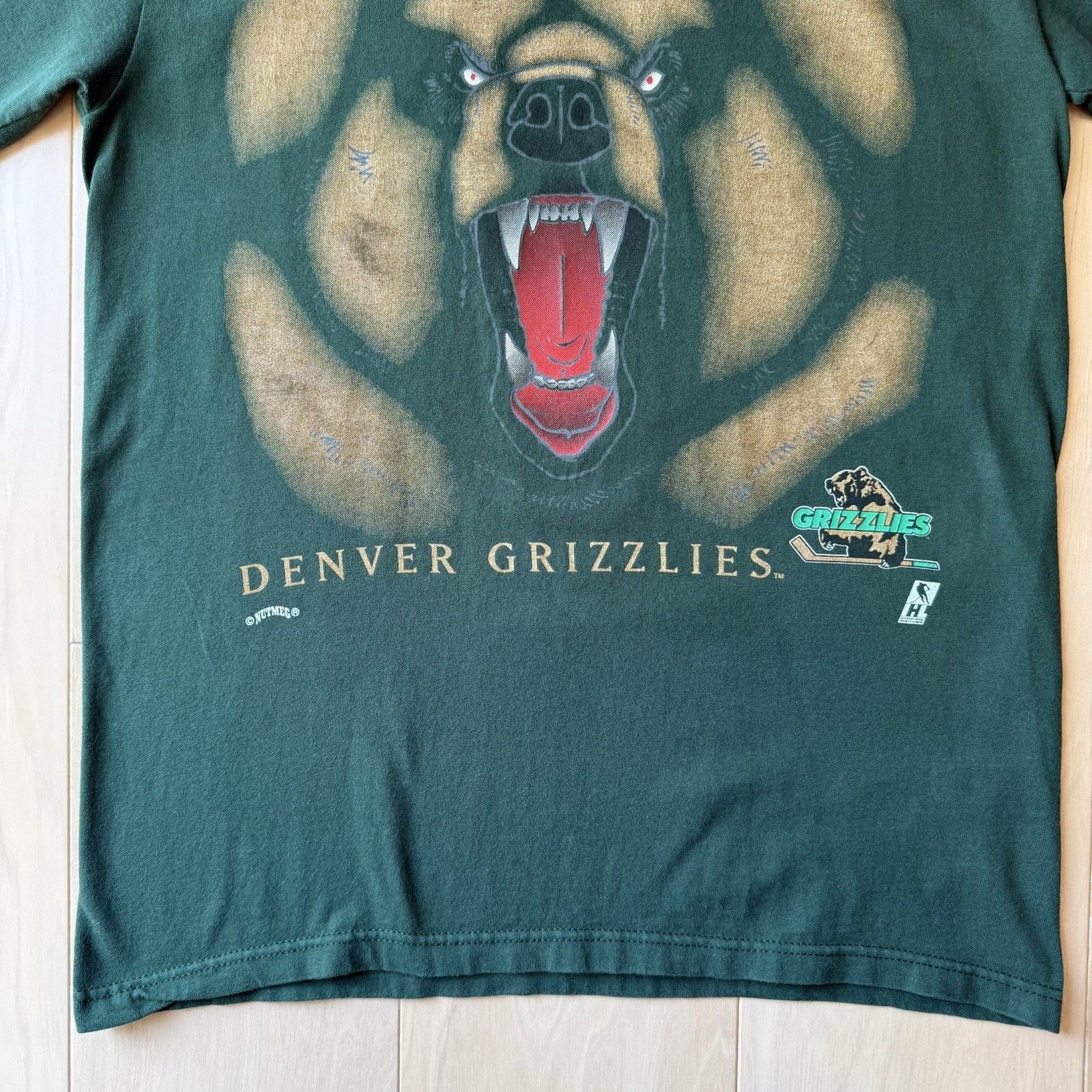 Vintage Vintage Denver Grizzlies Shirt Large Green 90s Nutmeg NHL Size US L / EU 52-54 / 3 - 4 Thumbnail