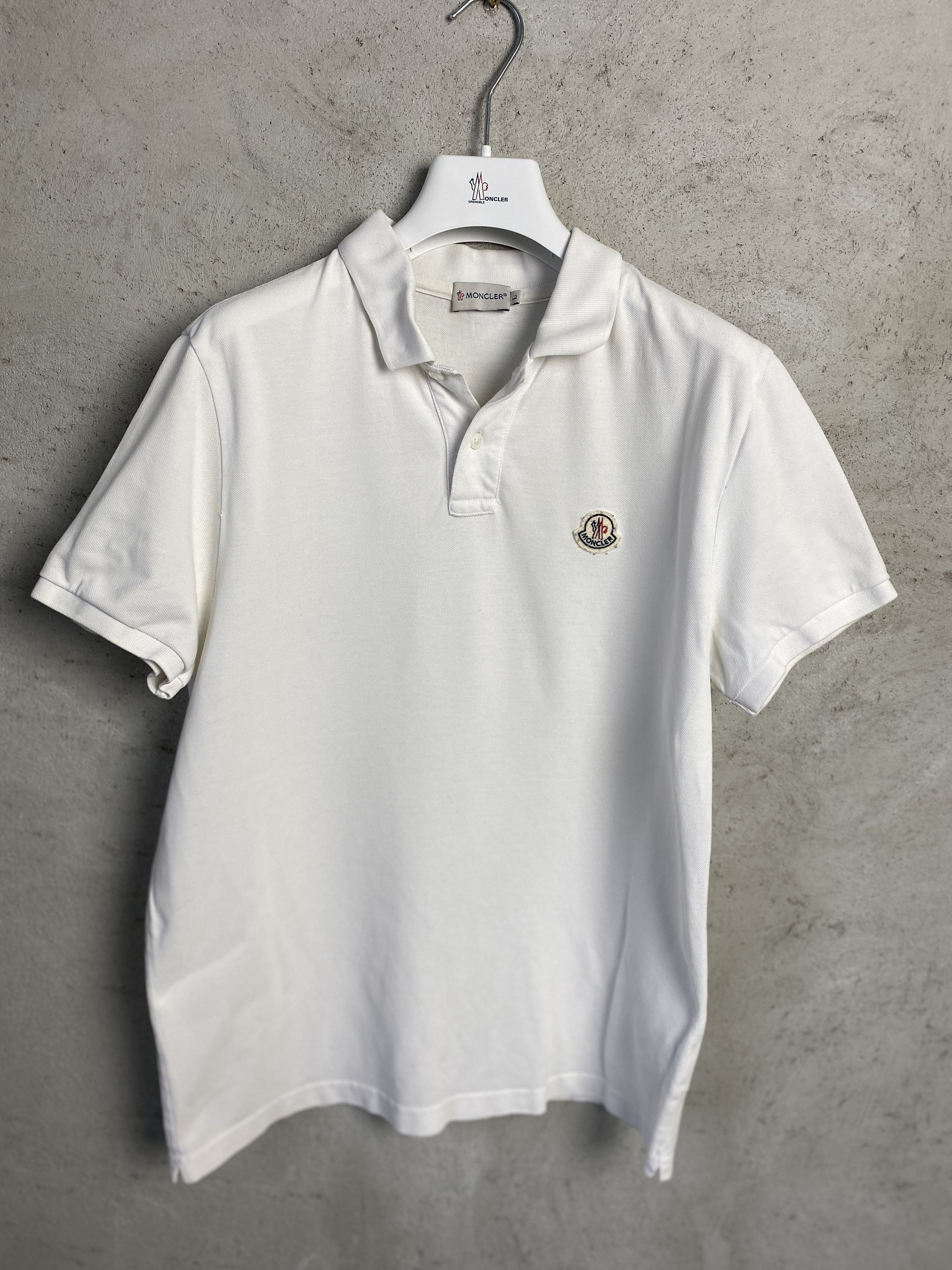 Moncler Moncler small logo polo t-shirt tee casual Size US L / EU 52-54 / 3 - 1 Thumbnail