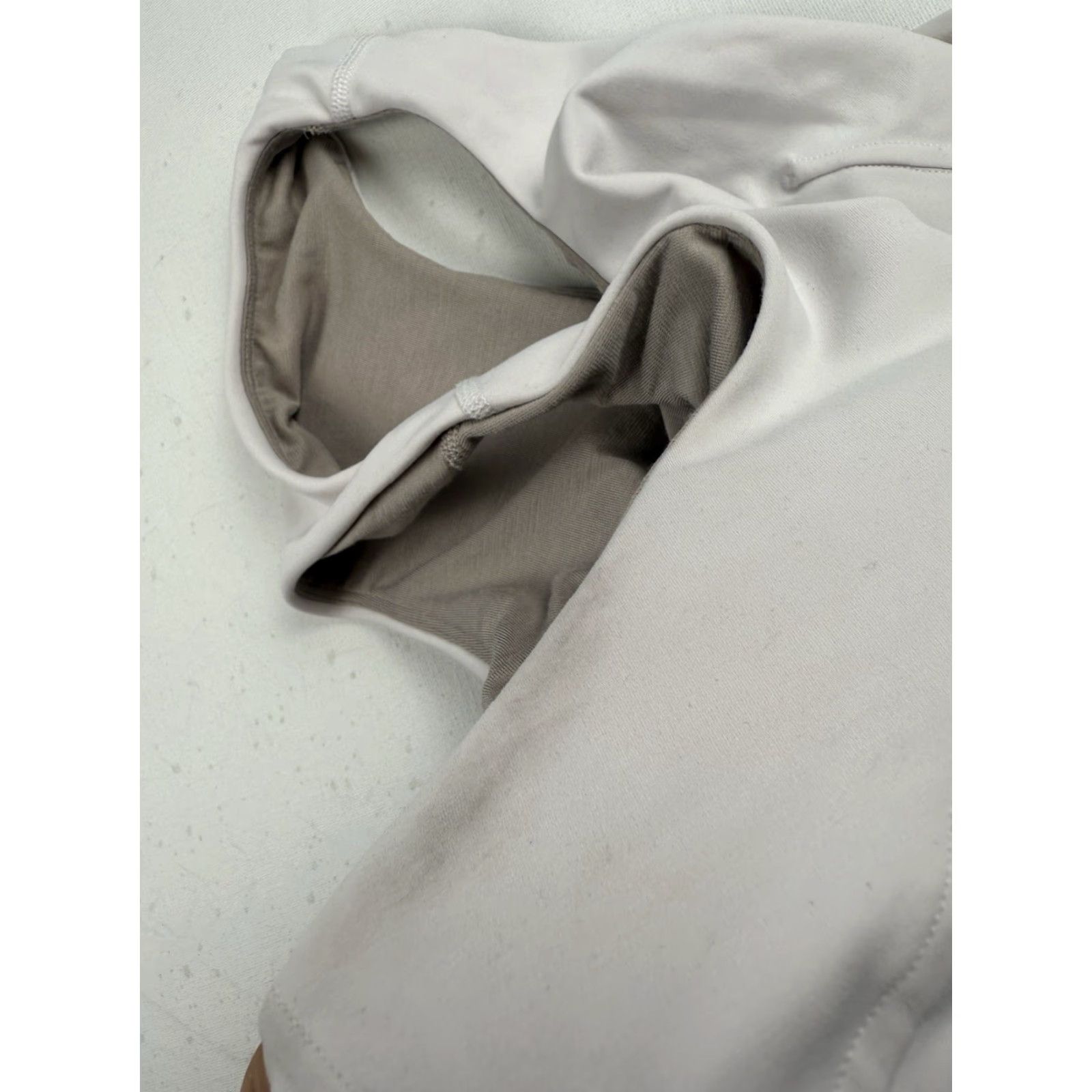 Lululemon Lululemon Tank Top Womens 6 White Invigorate Training Yoga Athleisure Jogging Tank Sleeveless Racerback Size M / US 6-8 / IT 42-44 - 5 Thumbnail