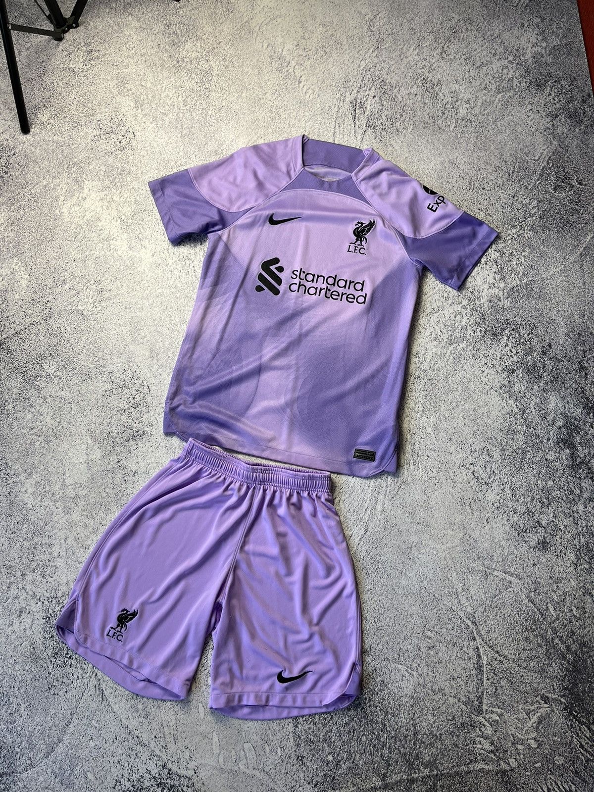 Vintage Nike Liverpool Set Goalkeeper Uniform 2022/23 Men's Size US M / EU 48-50 / 2 - 1 Thumbnail