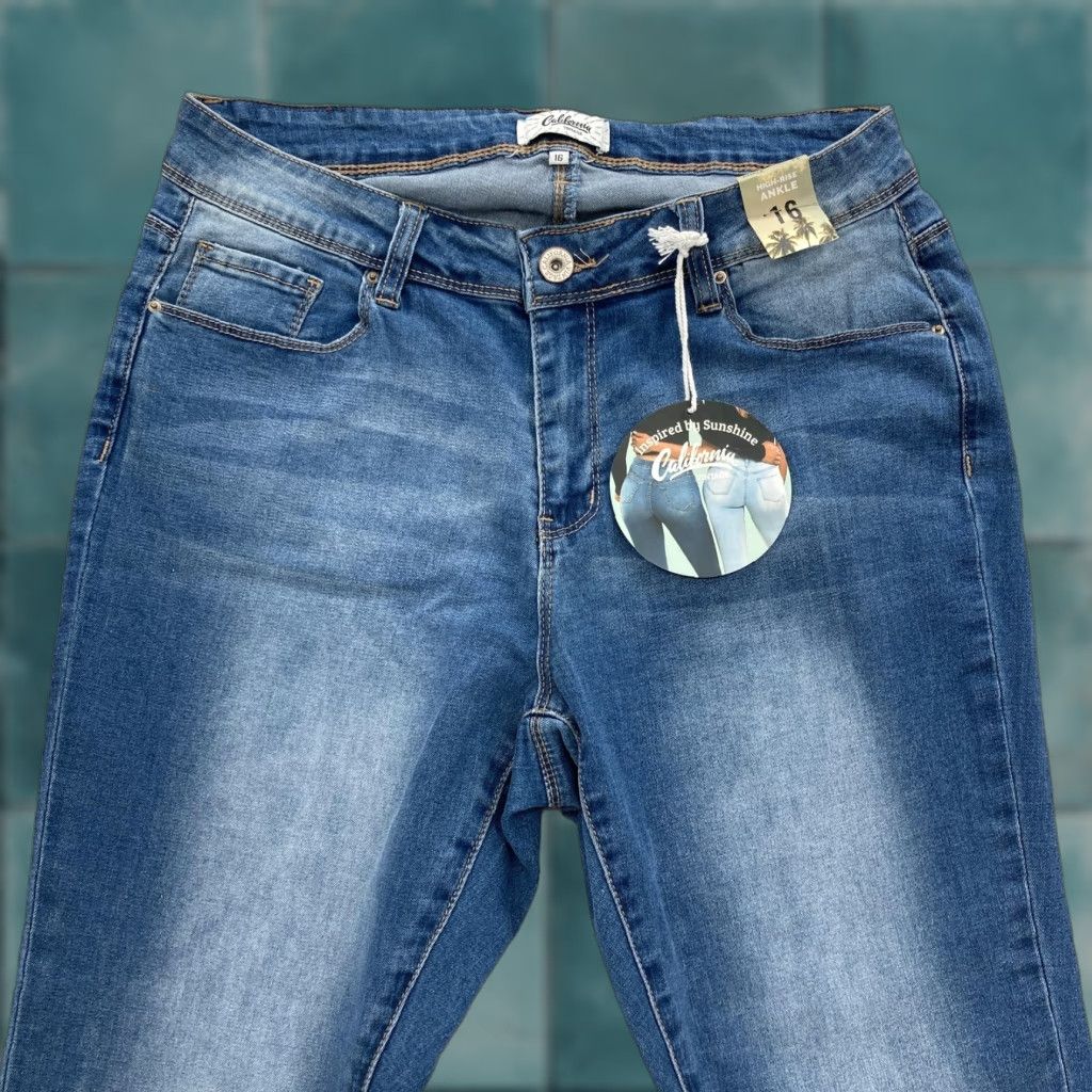 Vintage YMI California Vintage Jeans Womens 16 Blue High Rise Ankle Skinny Stretch Denim - XS? Size 38" / US 16 / IT 52 - 1 Thumbnail